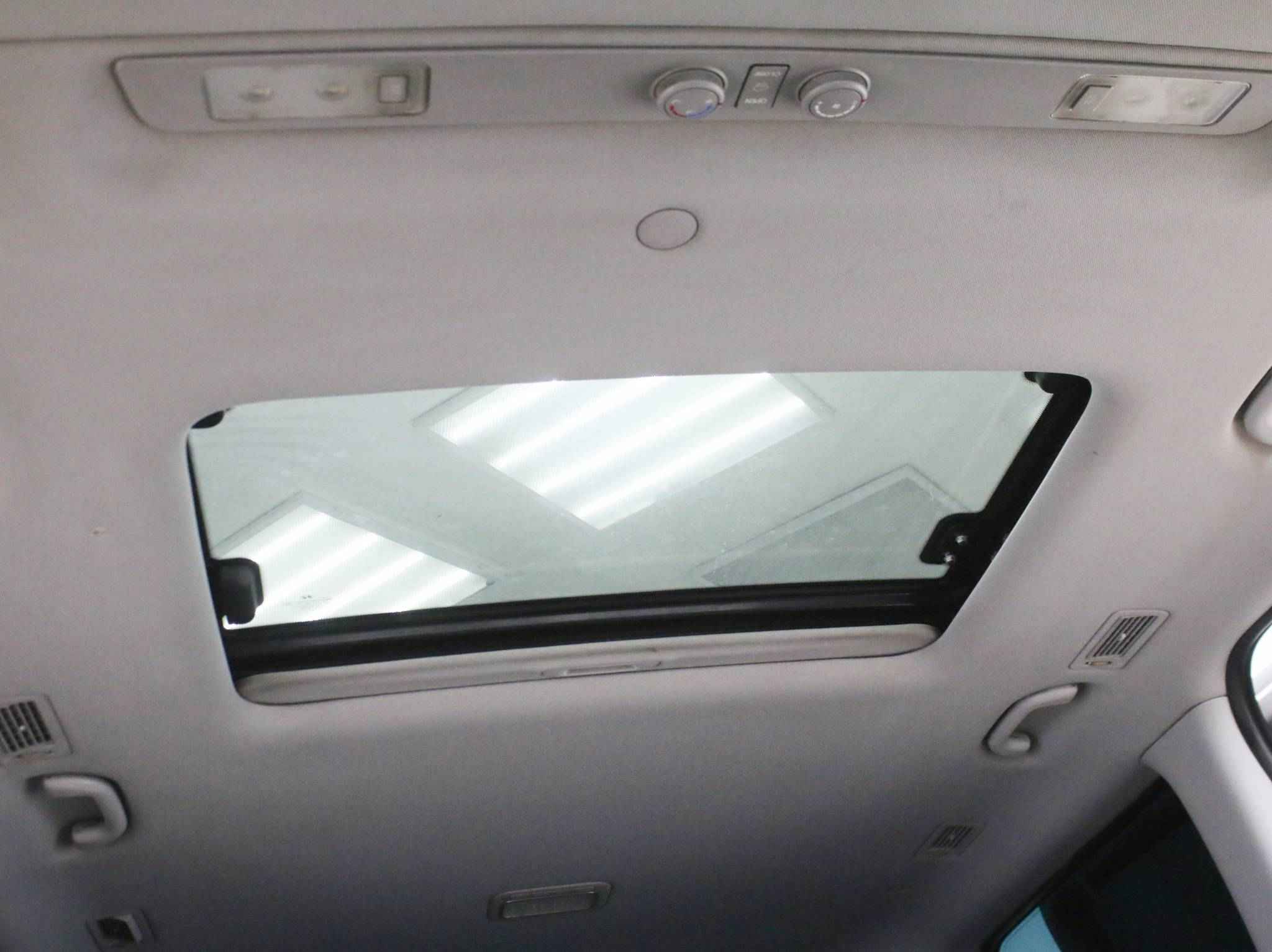 Hyundai Grand Starex, I