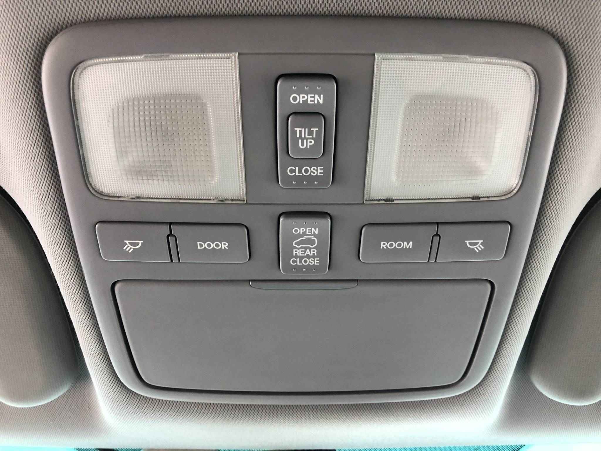 Hyundai Grand Starex, I