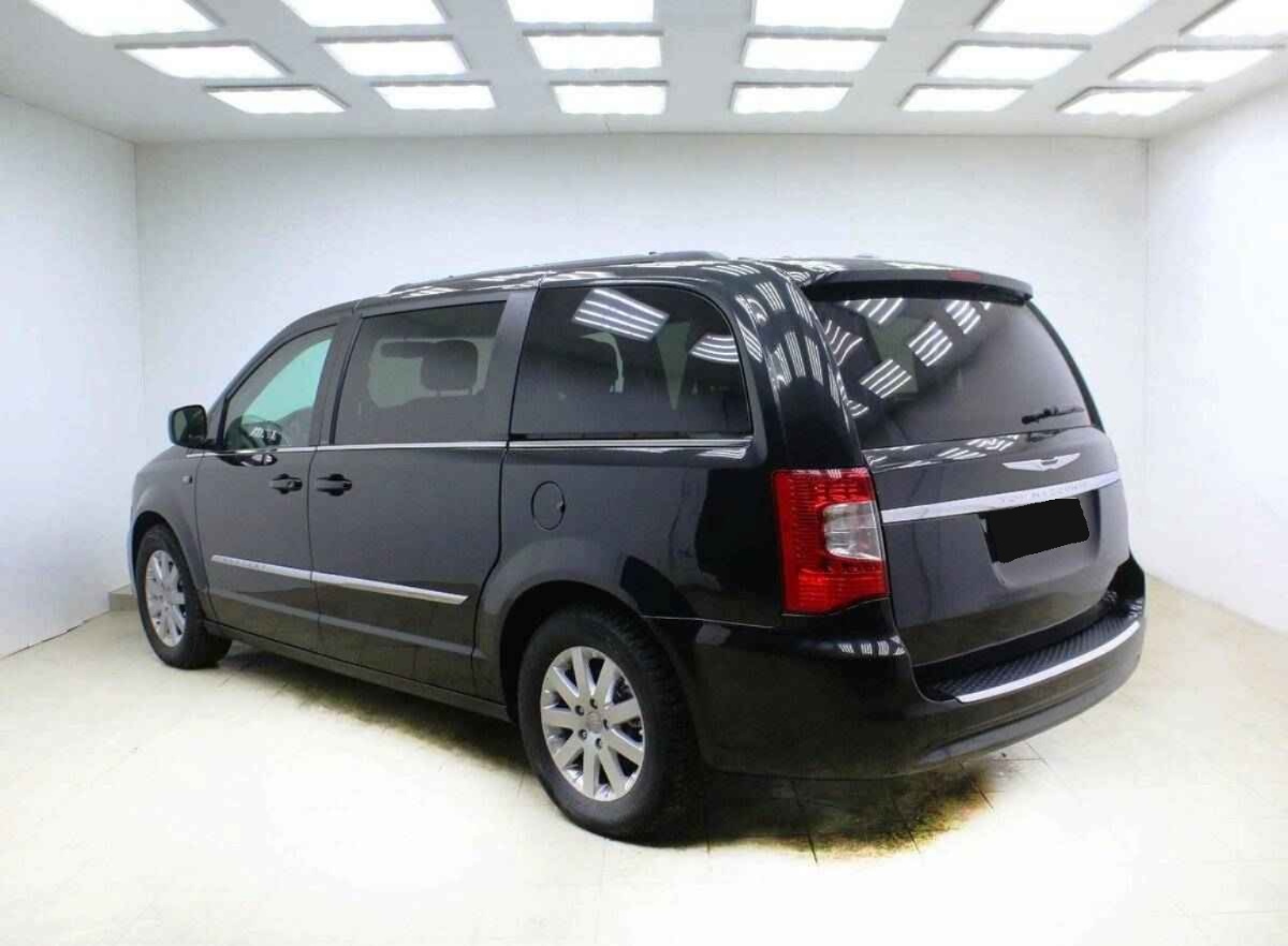 Chrysler Town & Country, V Рестайлинг