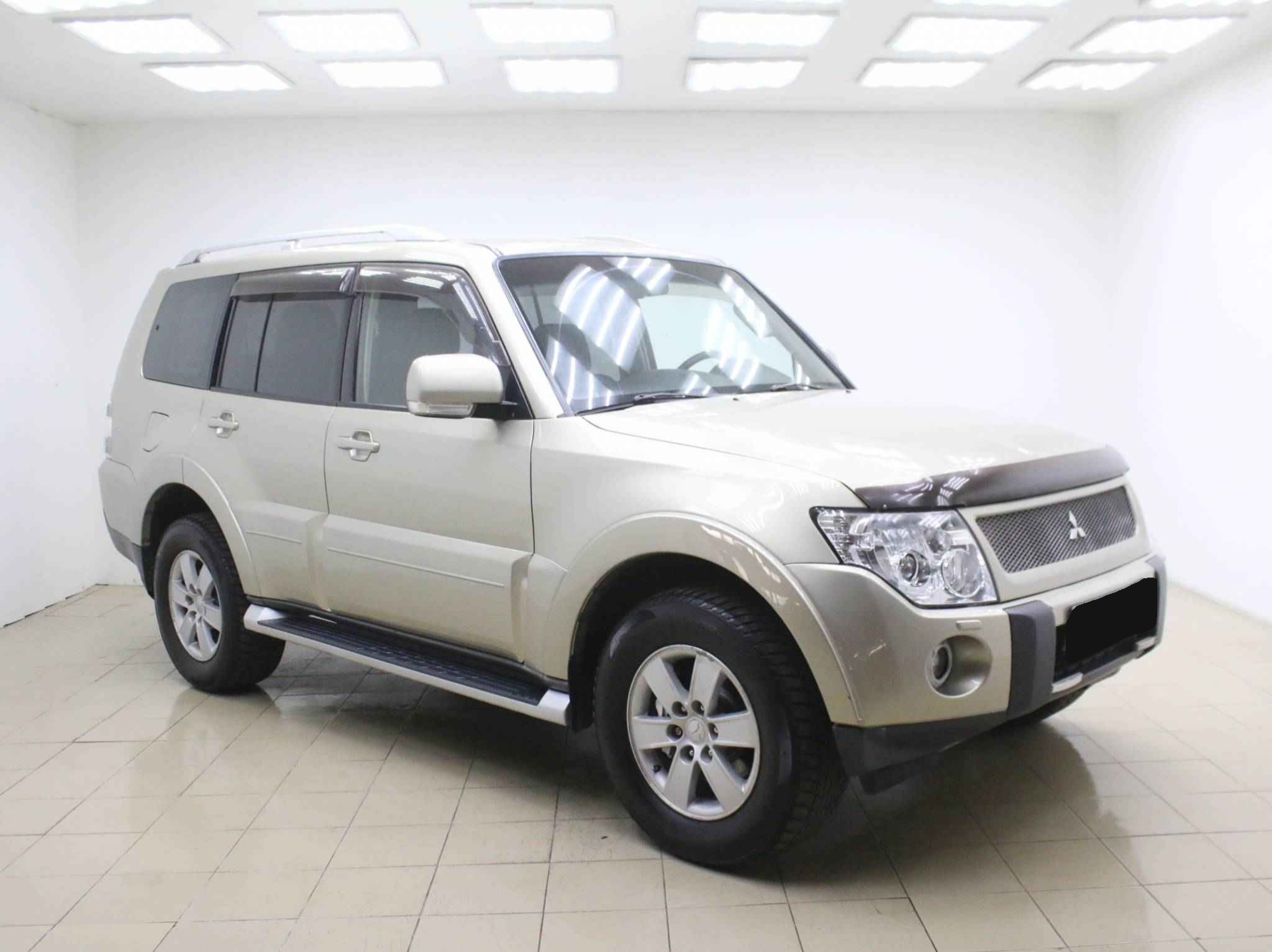 Mitsubishi Pajero, IV