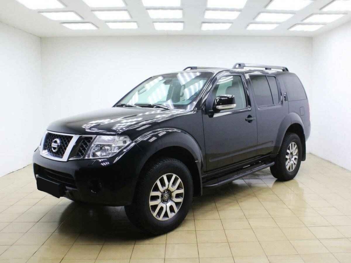 Nissan Pathfinder, III