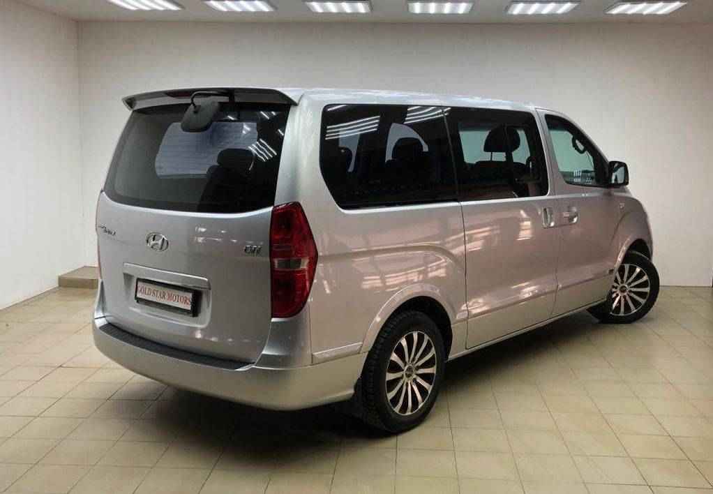 Hyundai Grand Starex, I