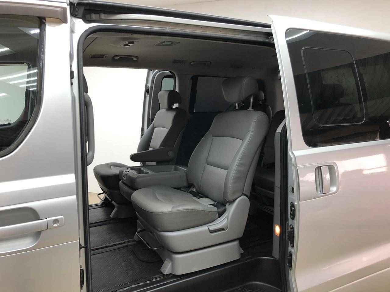 Hyundai Grand Starex, I