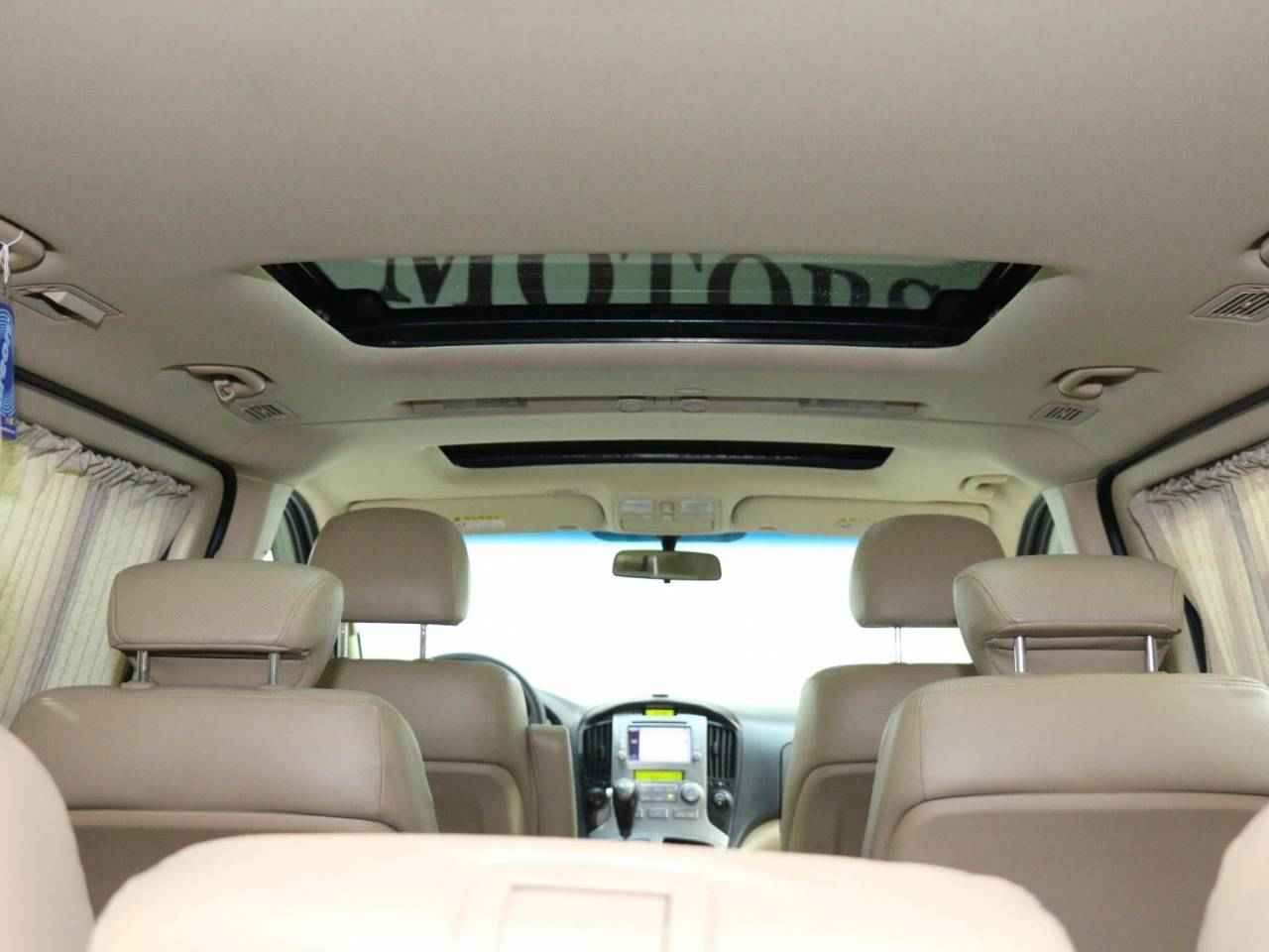 Hyundai Grand Starex, I