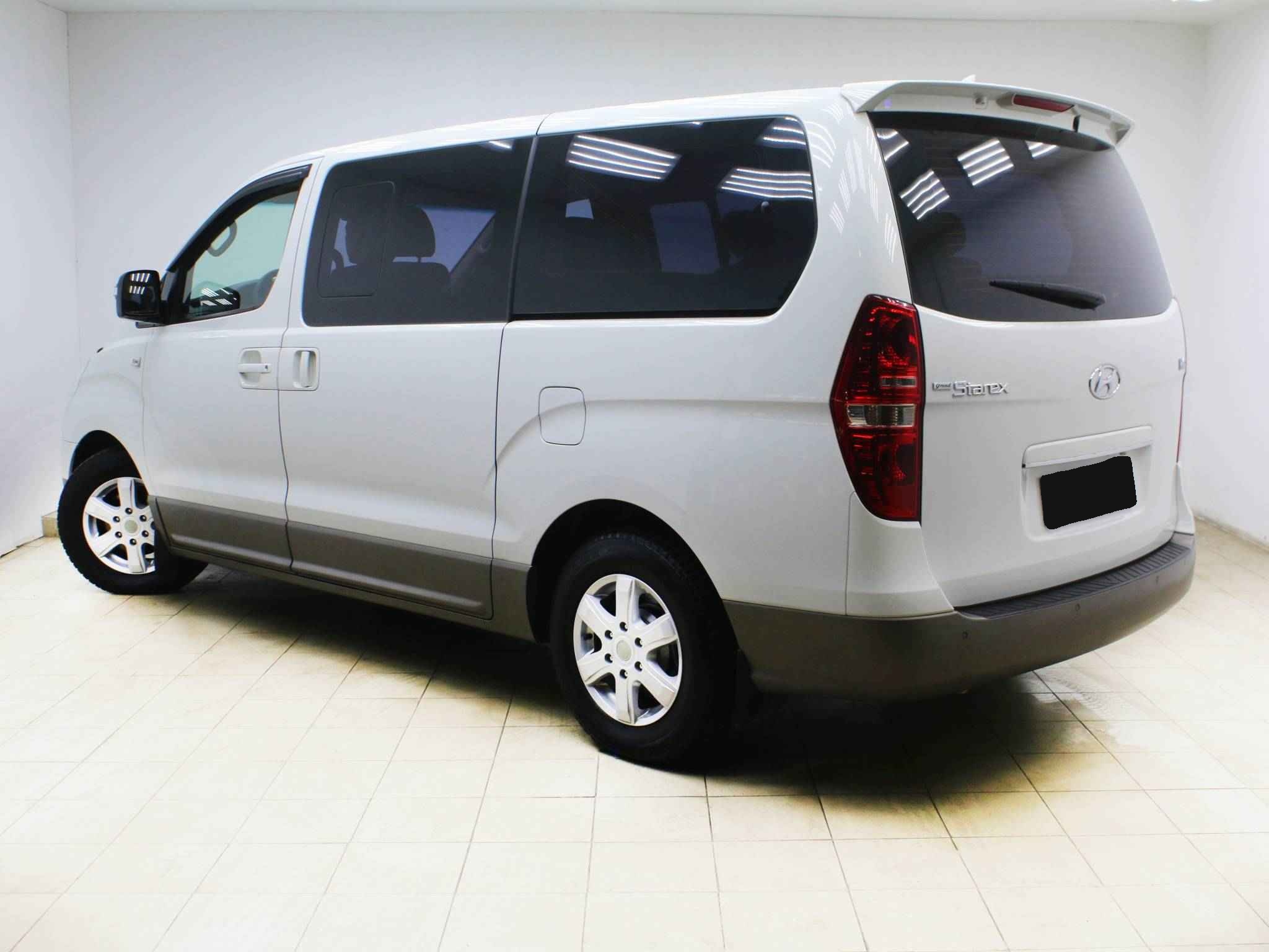 Hyundai Grand Starex, I