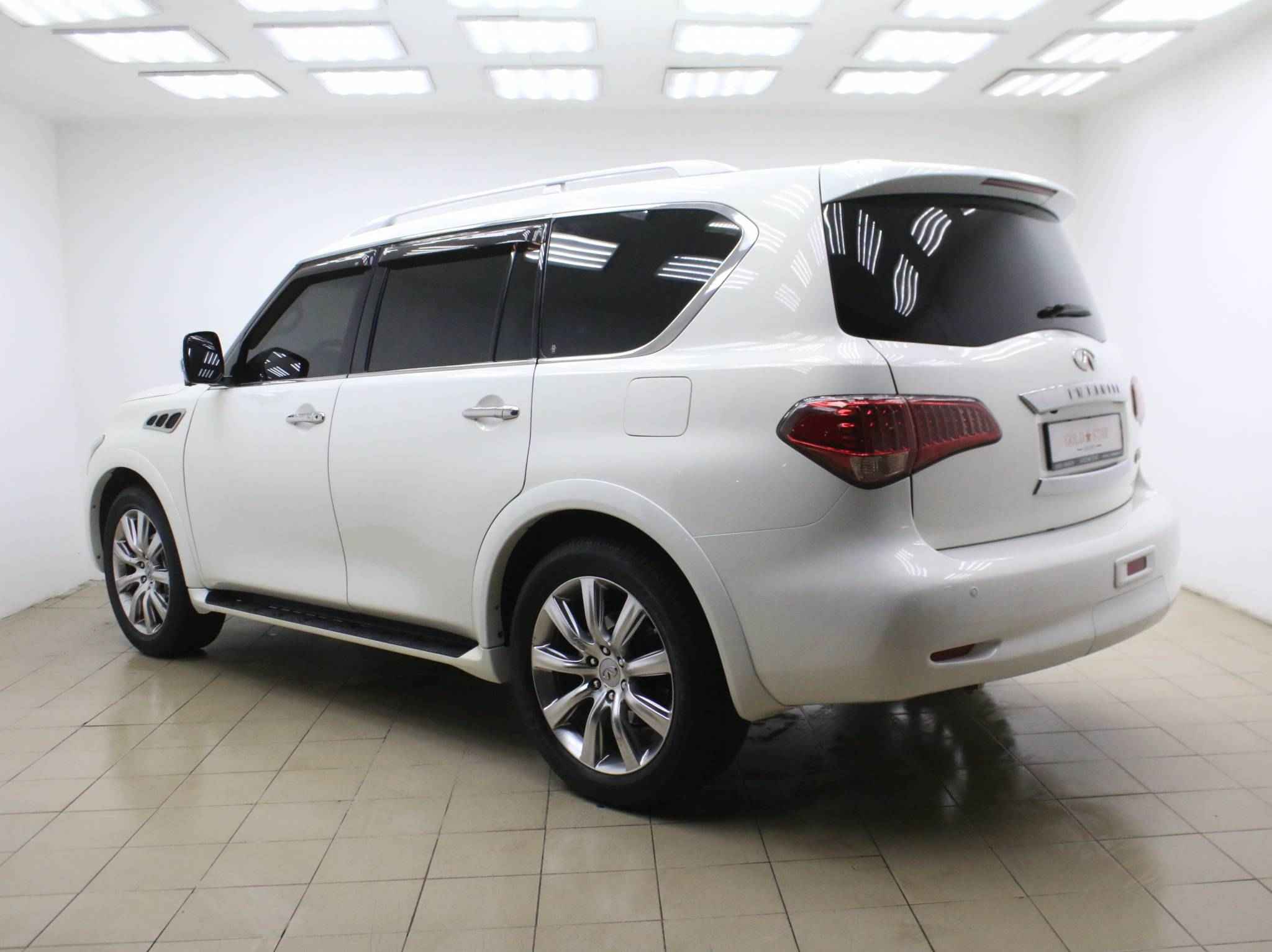 Infiniti QX56, II