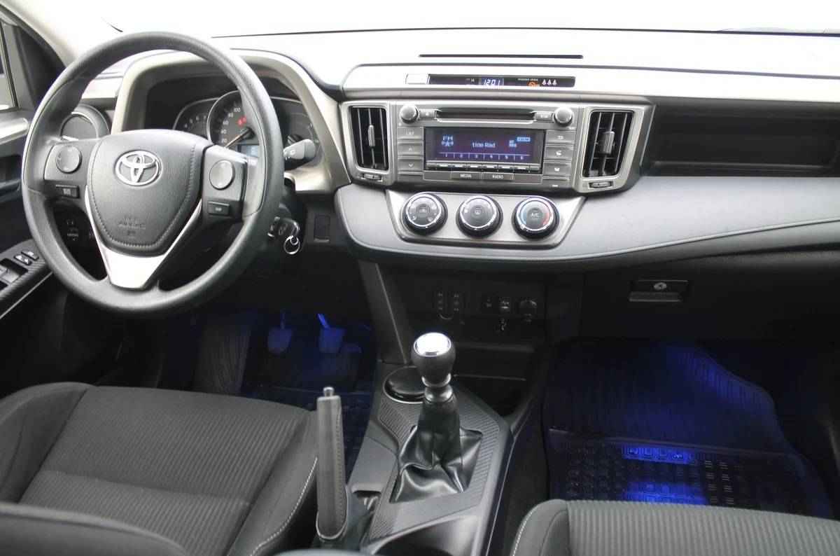 Toyota RAV4, IV (CA40)