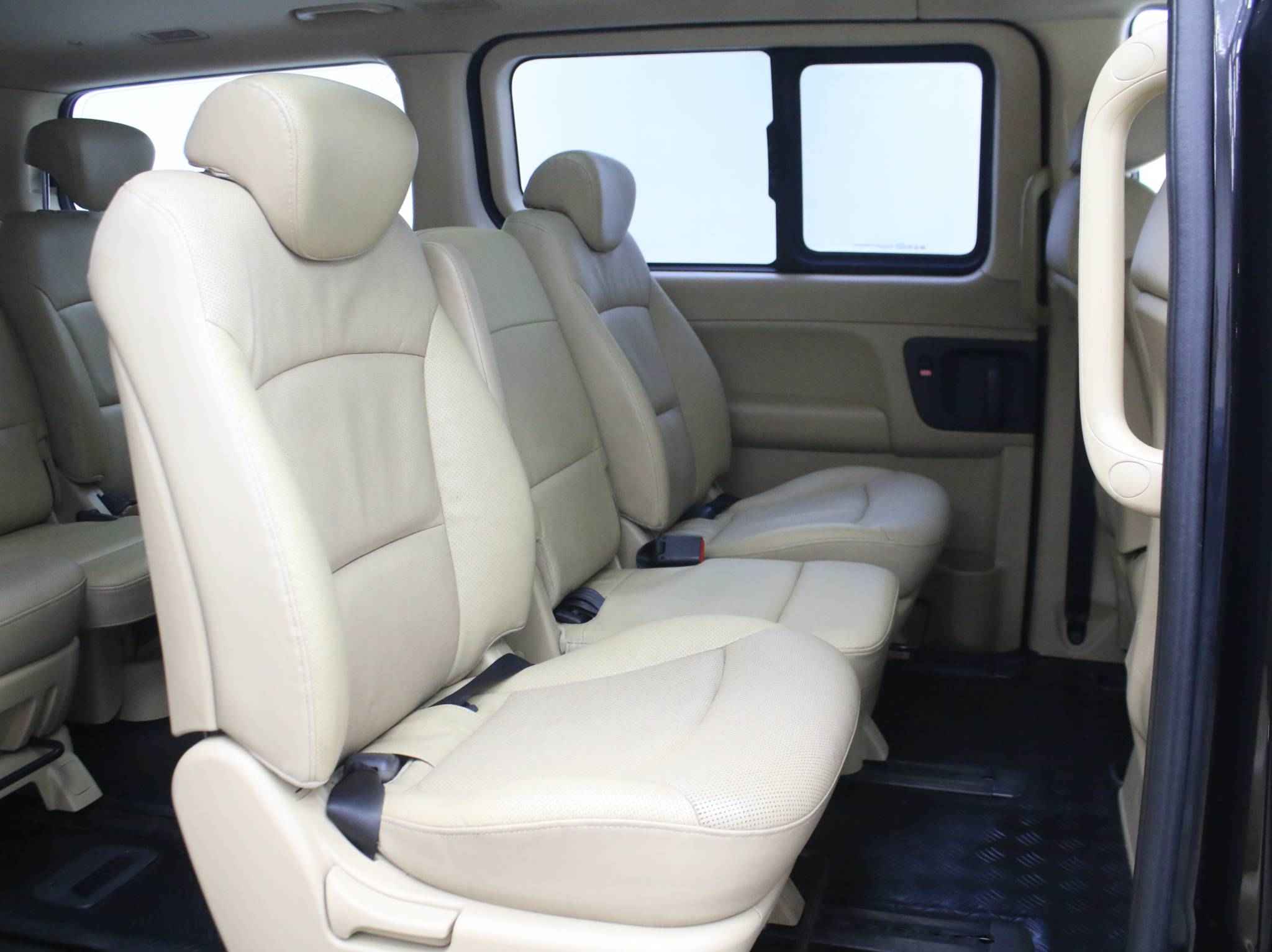 Hyundai Grand Starex, I