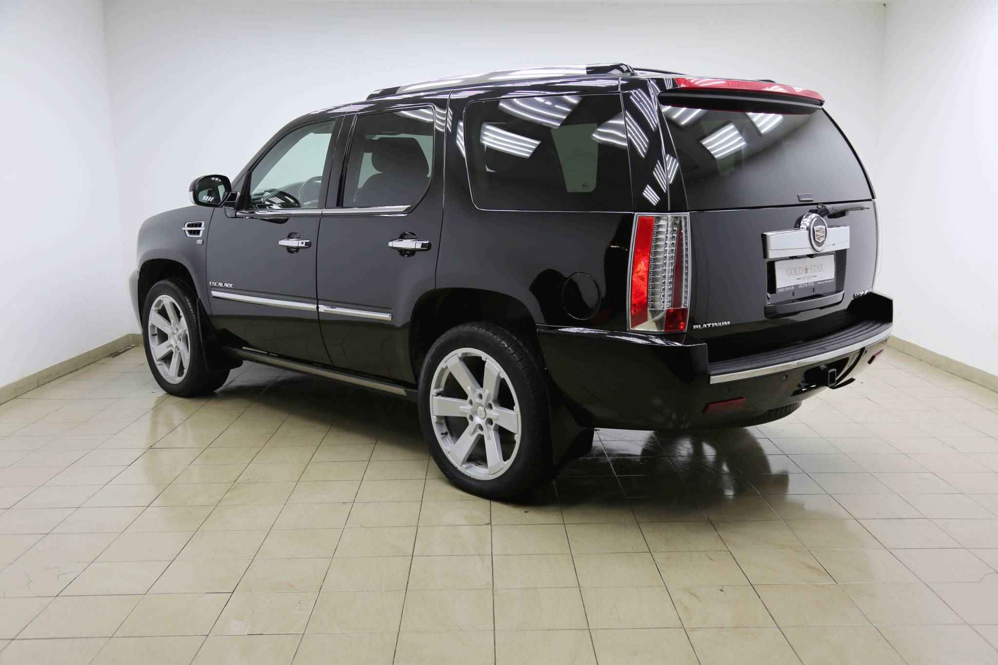 Cadillac Escalade, III