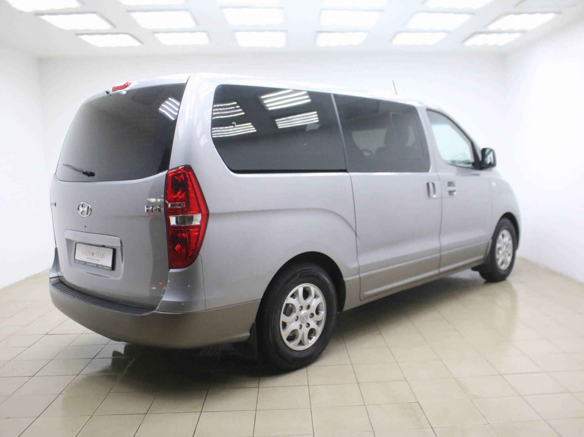 Hyundai H-1, II