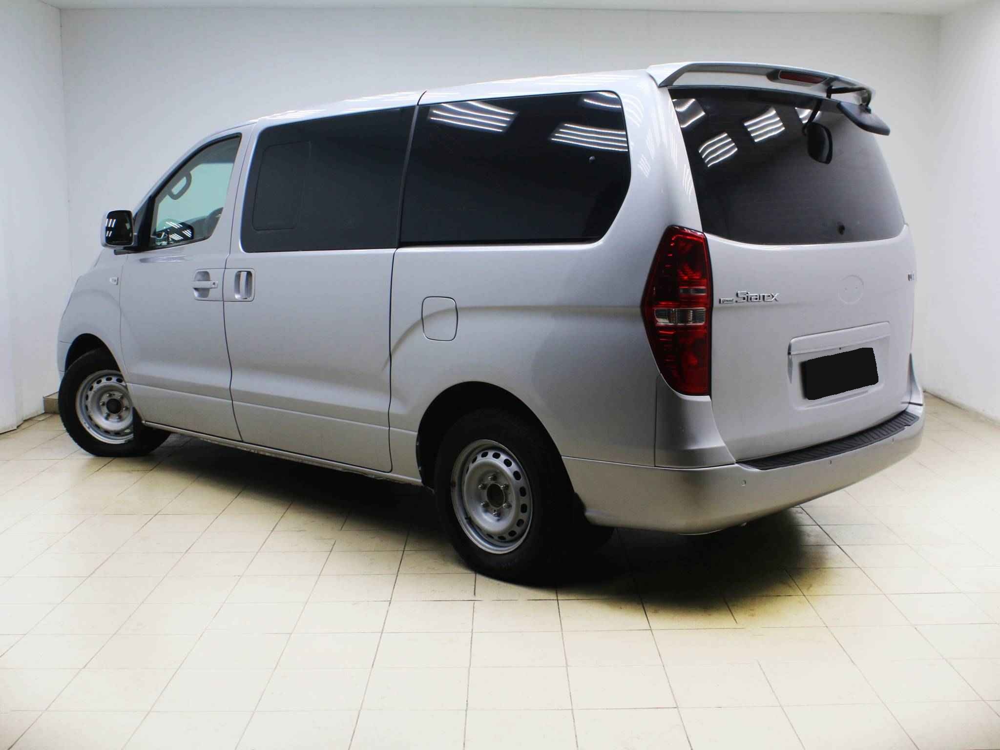 Hyundai Grand Starex, I