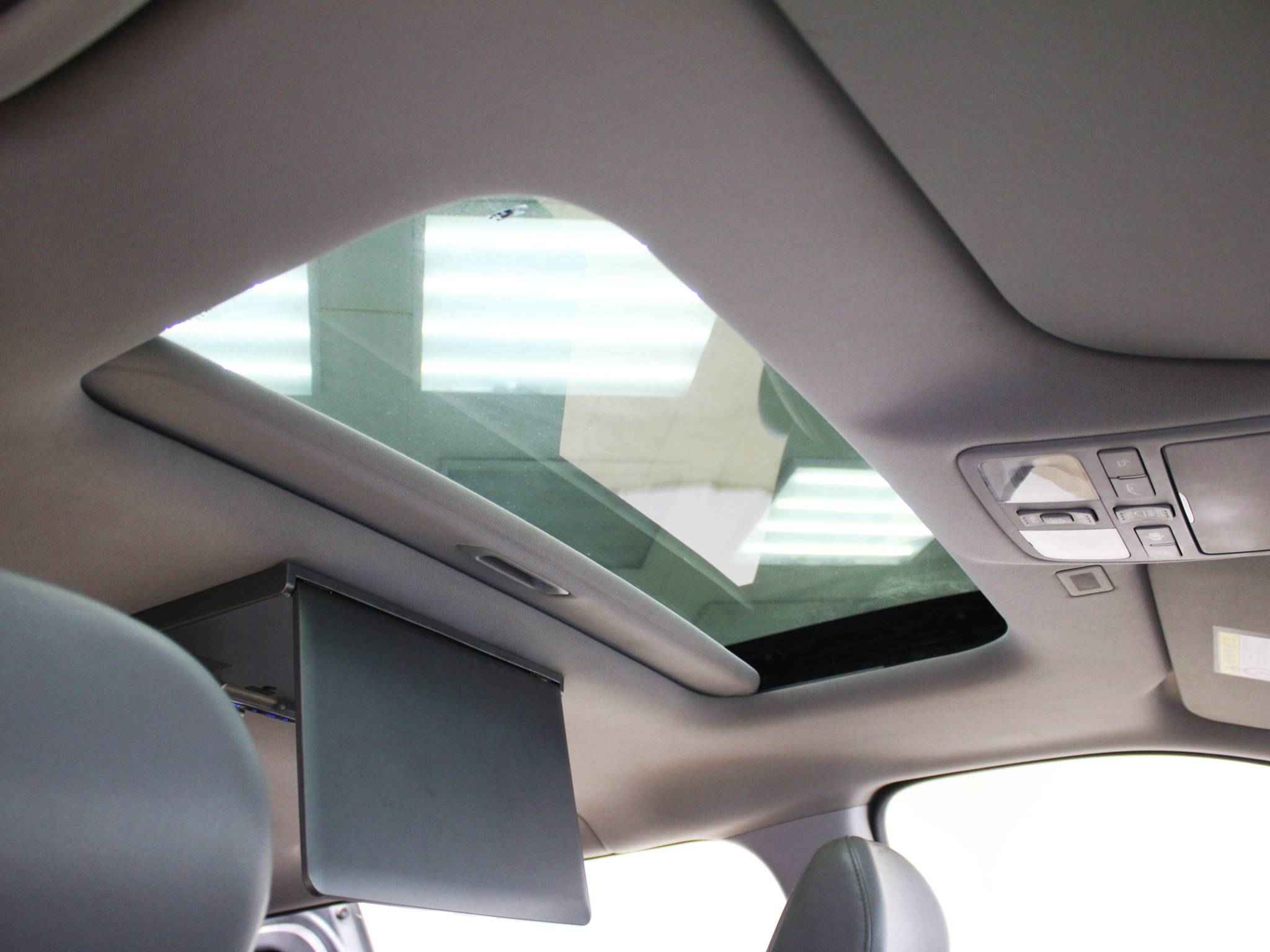 Hyundai Grand Starex, I