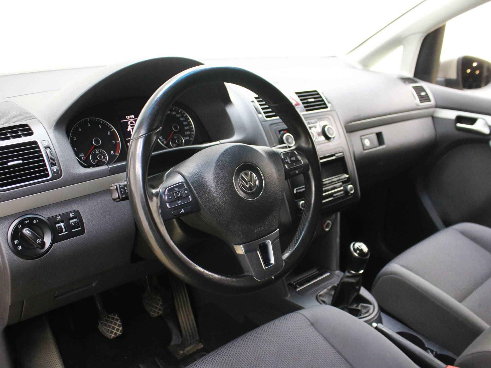 Volkswagen Touran, II