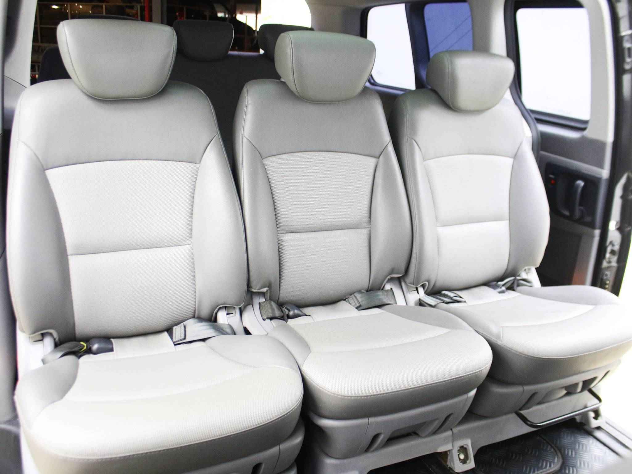 Hyundai Grand Starex, I