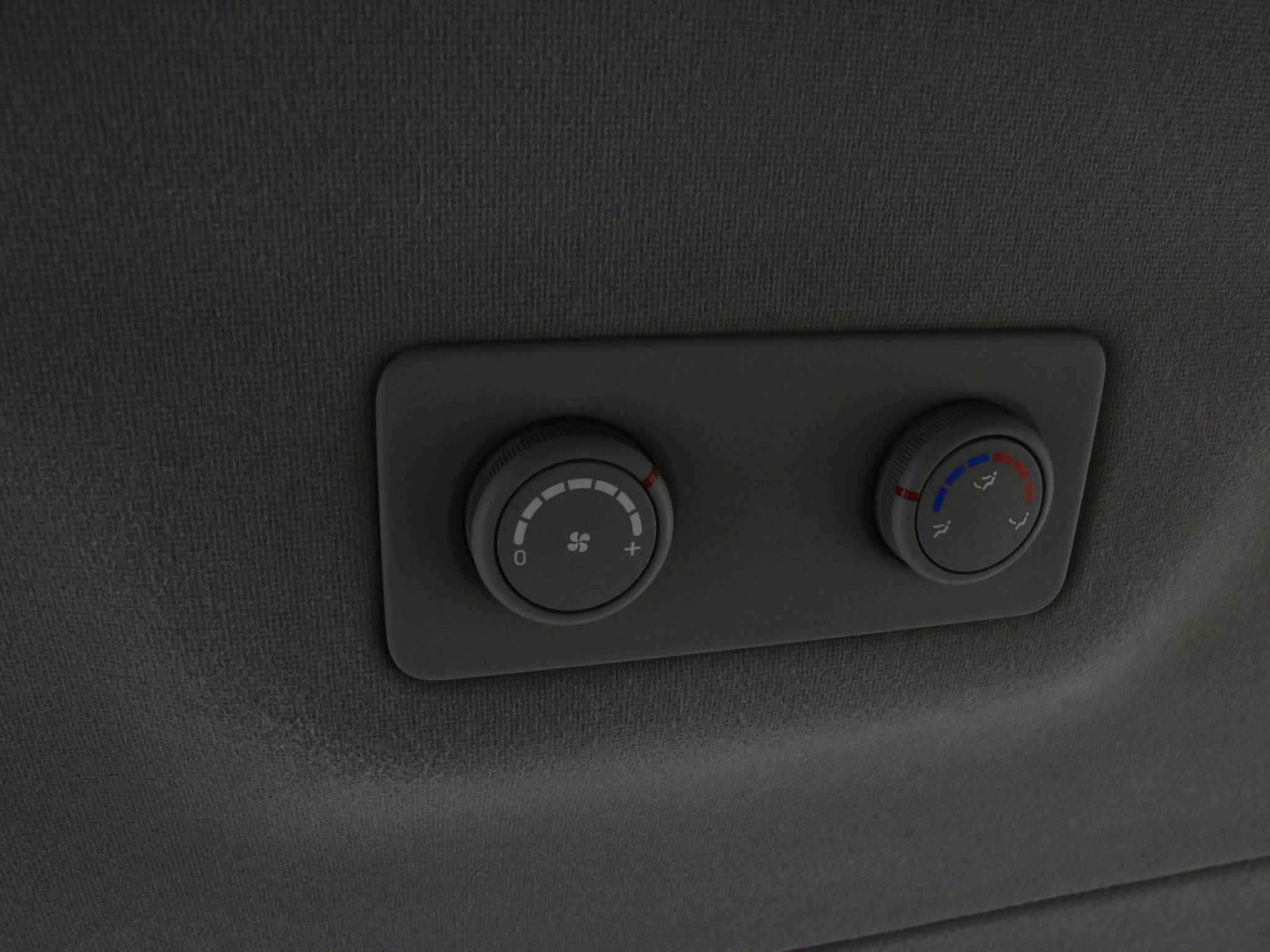 Hyundai Grand Starex, I