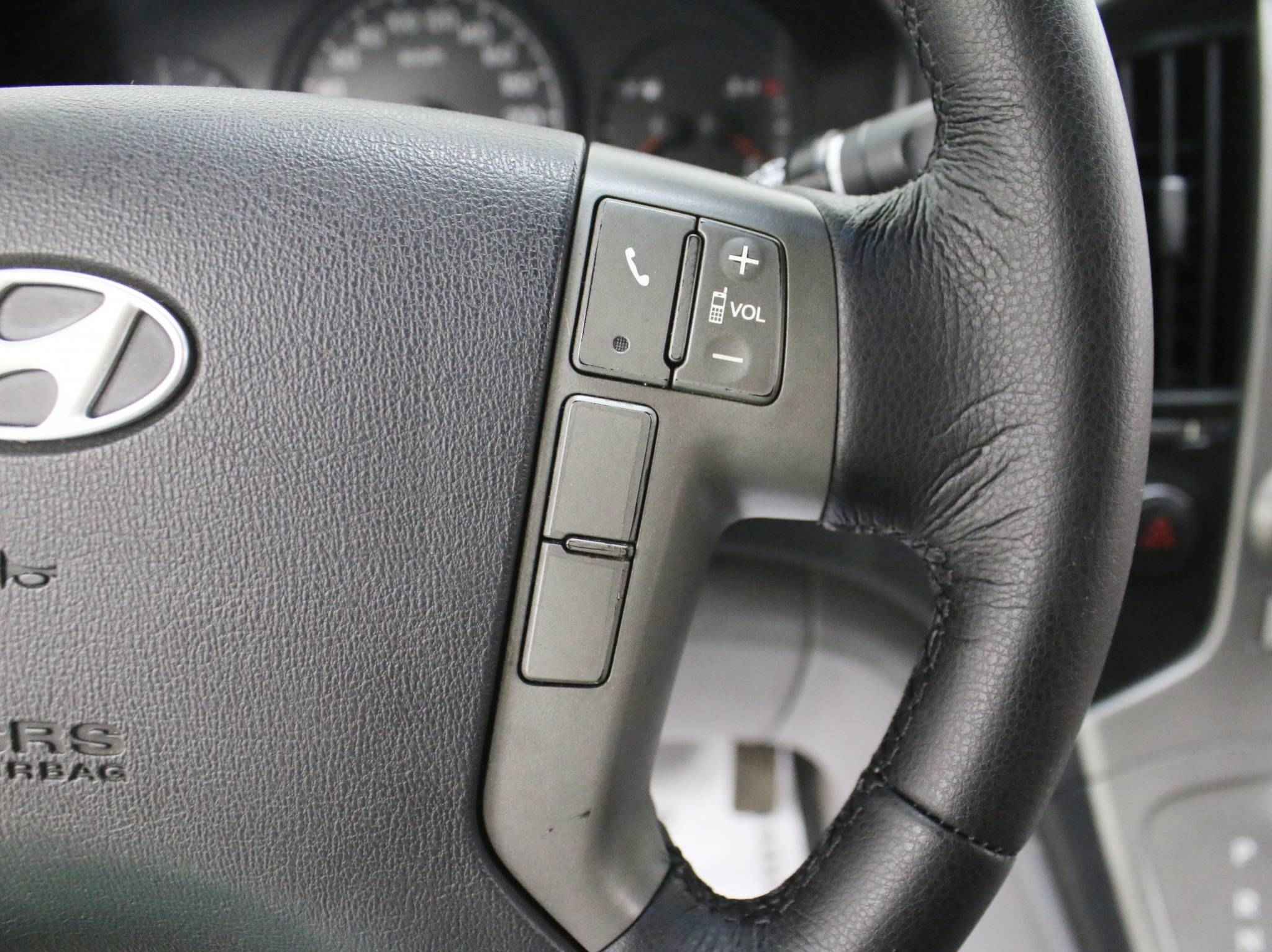 Hyundai Grand Starex, I