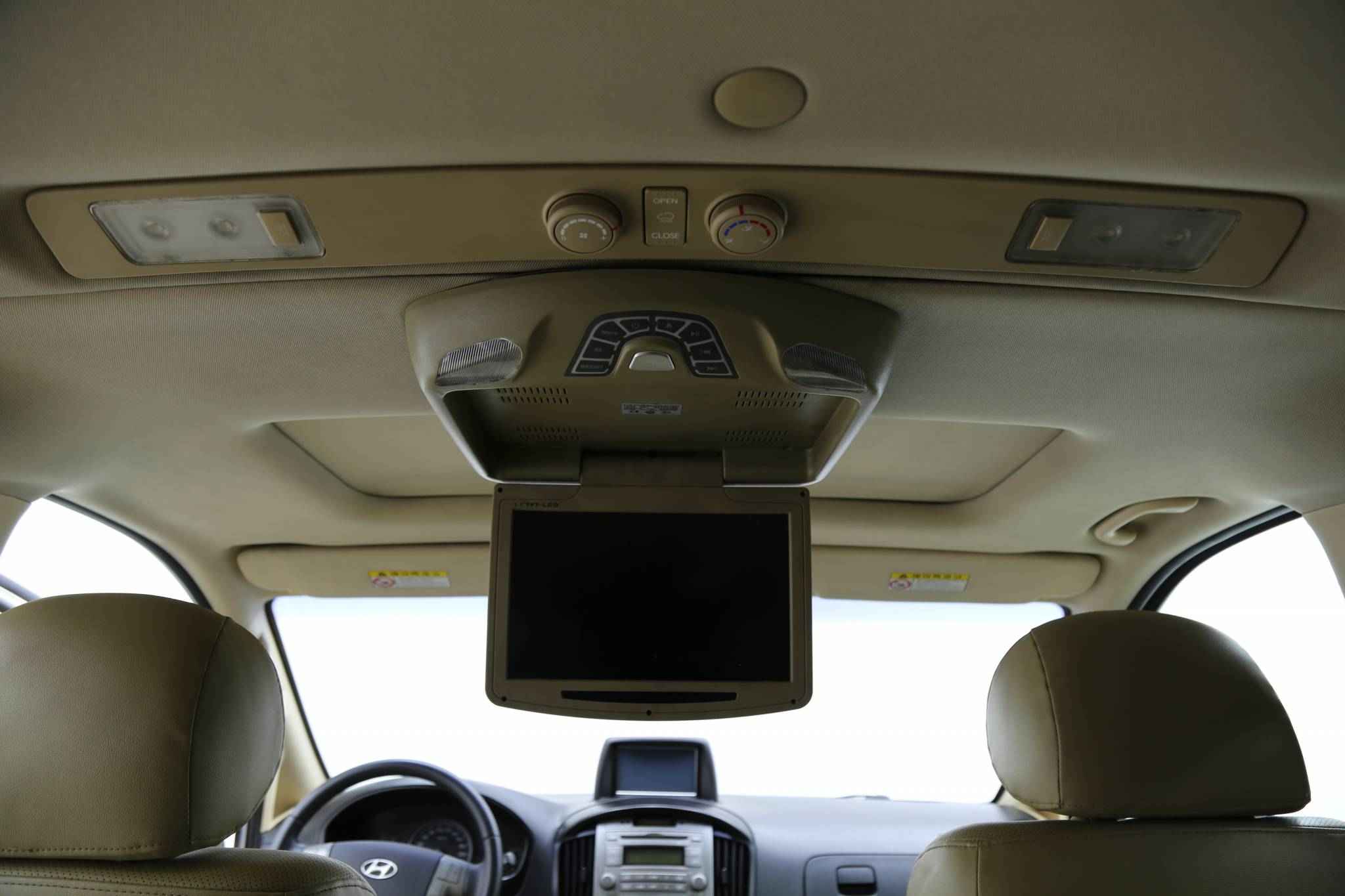 Hyundai Grand Starex, I