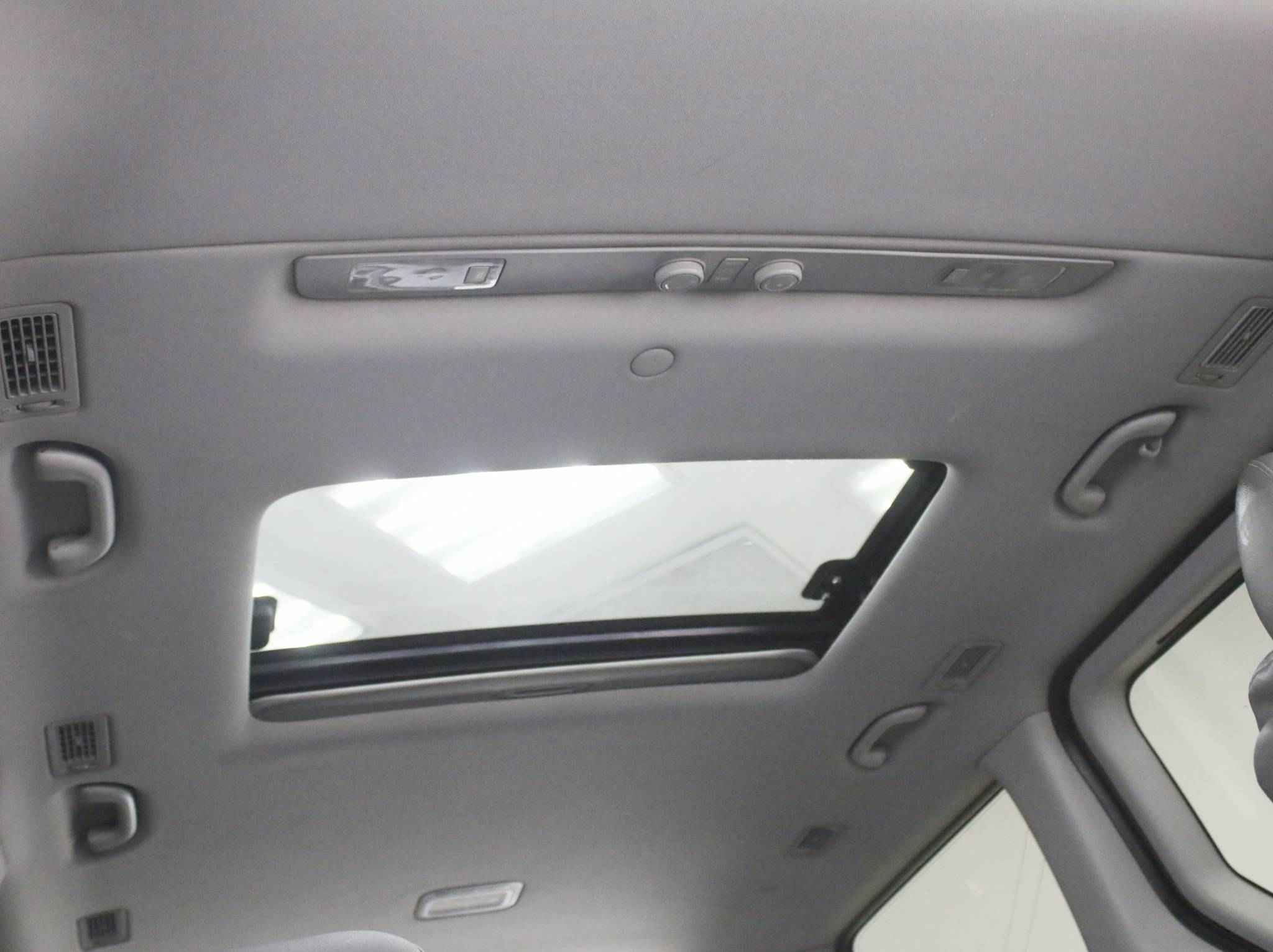 Hyundai Grand Starex, I