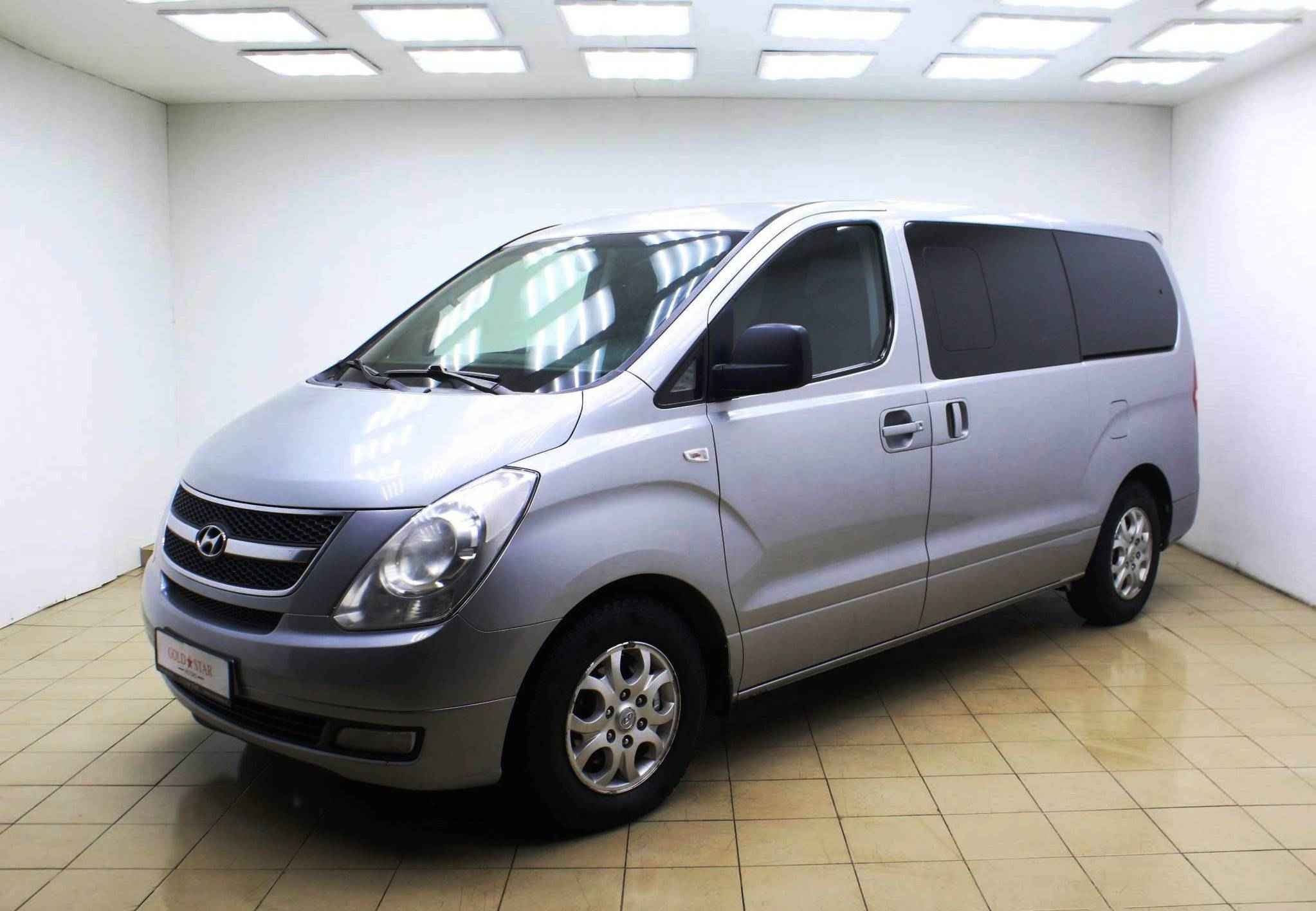Hyundai Grand Starex, I