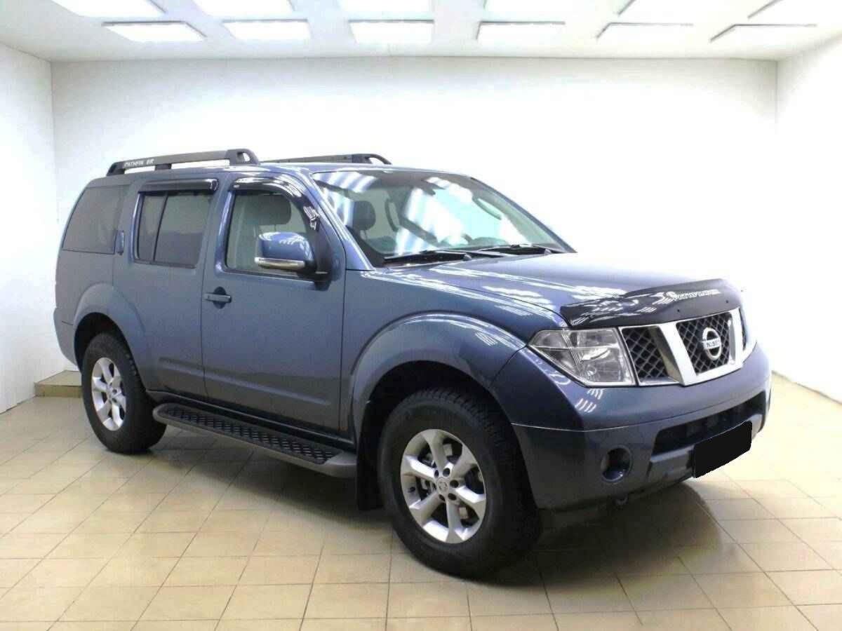 Nissan Pathfinder, III