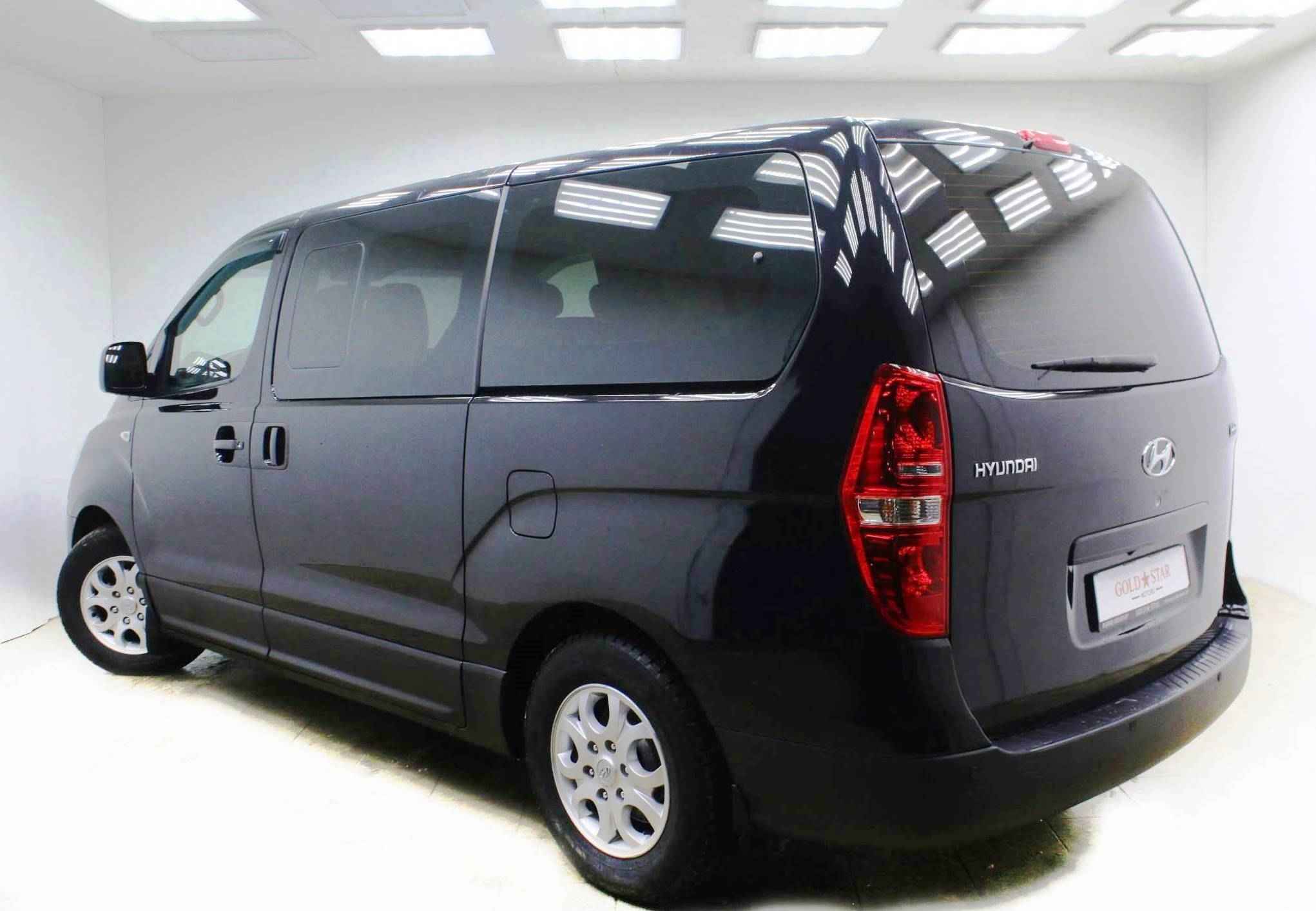 Hyundai H-1, II