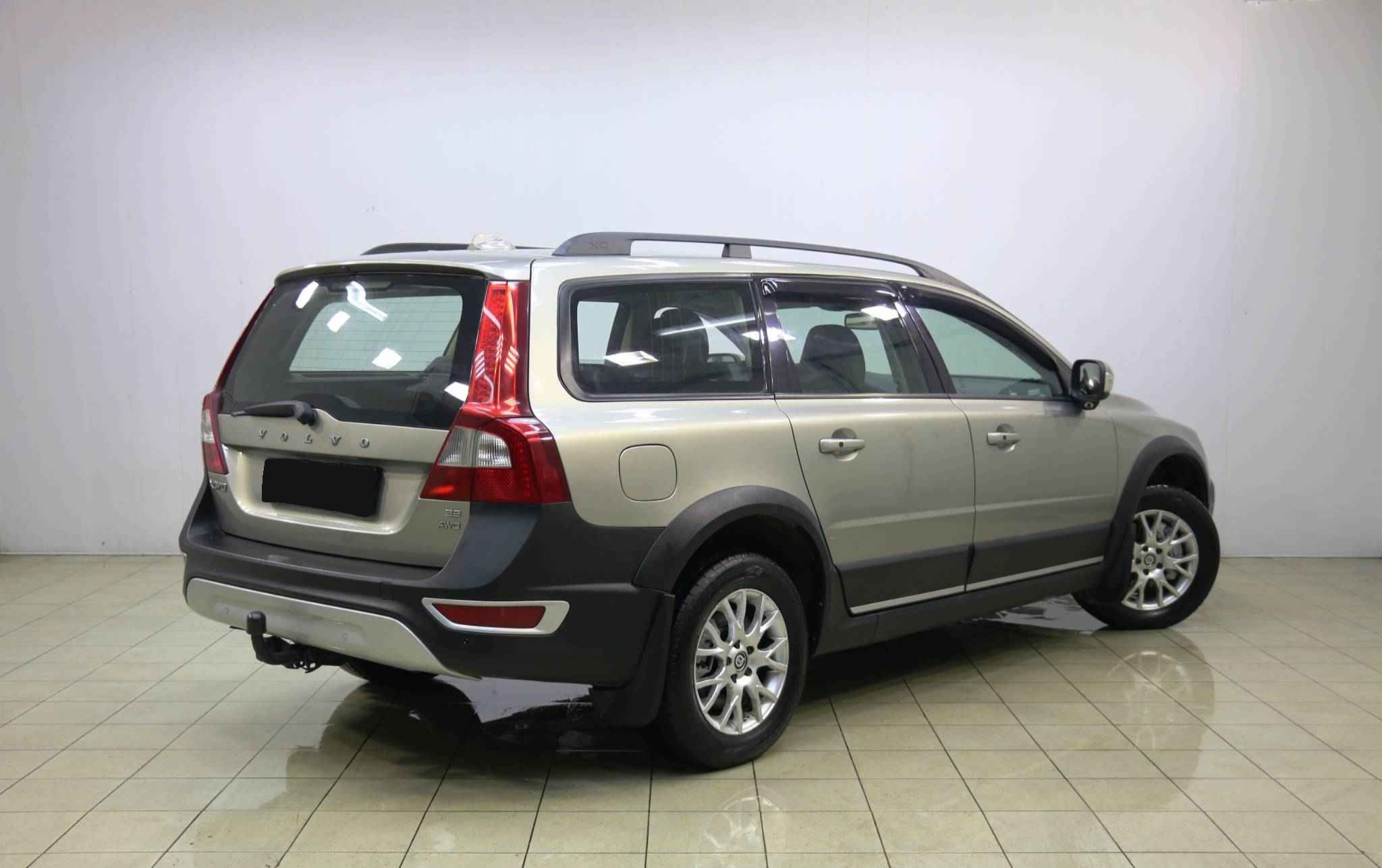 Volvo XC70, II