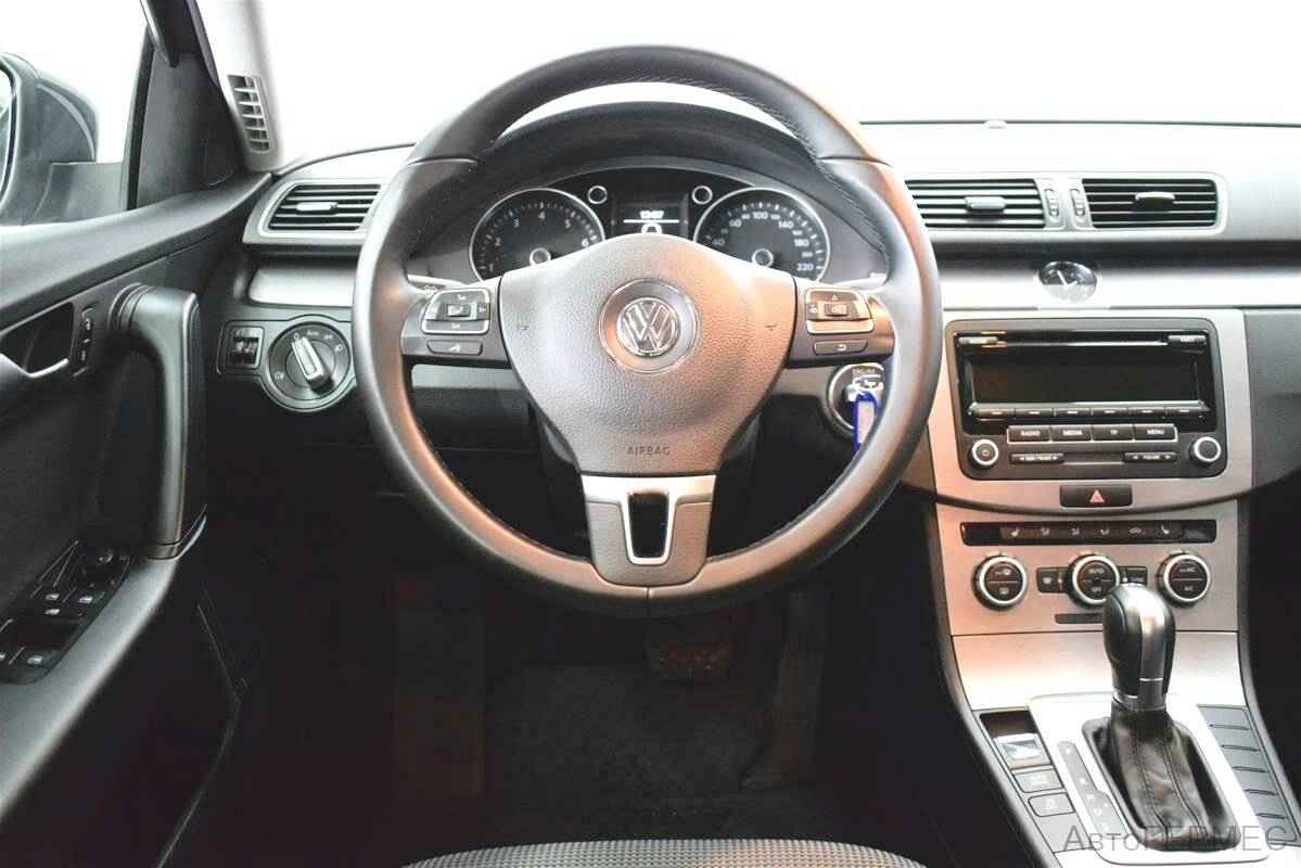 Volkswagen Passat, B7