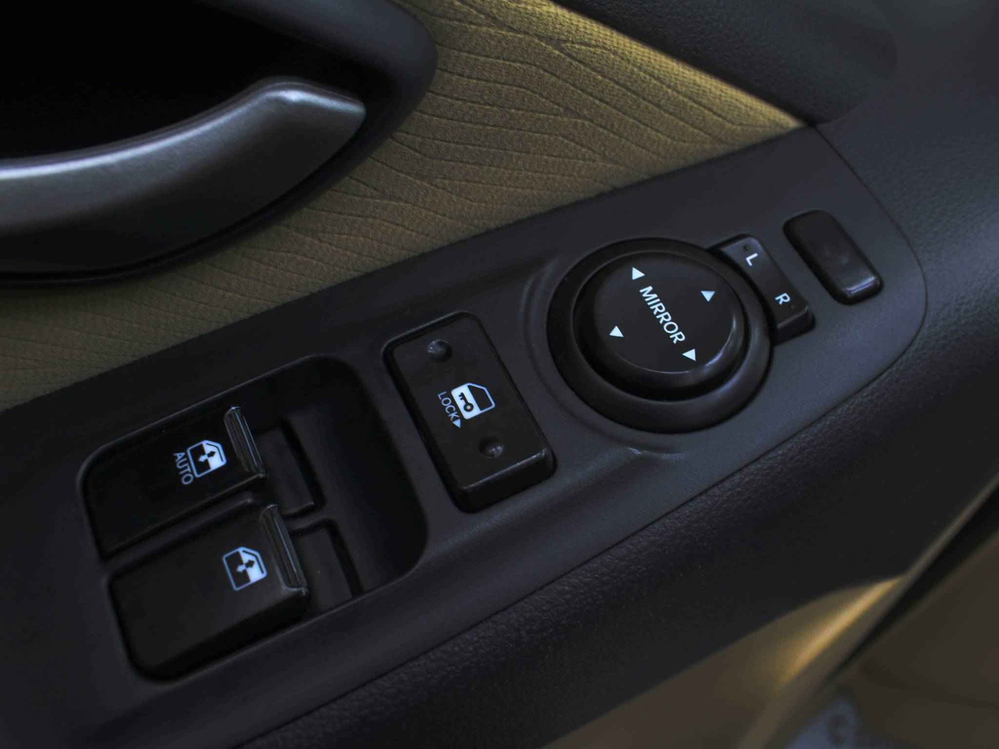 Hyundai Grand Starex, I