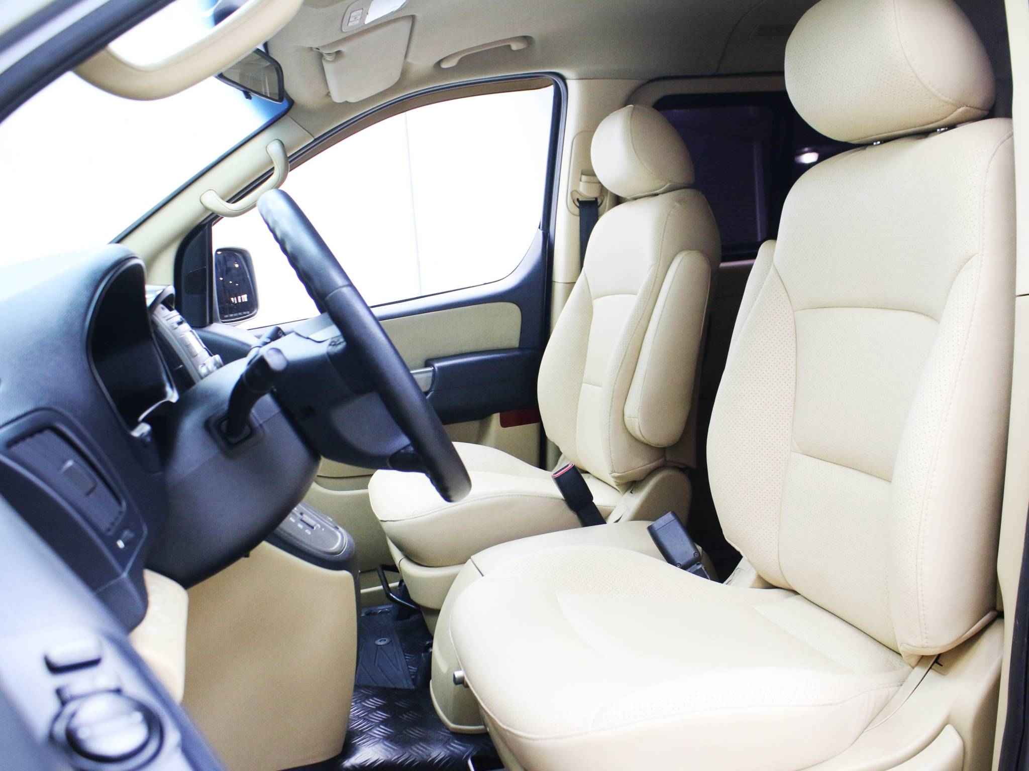 Hyundai Grand Starex, I