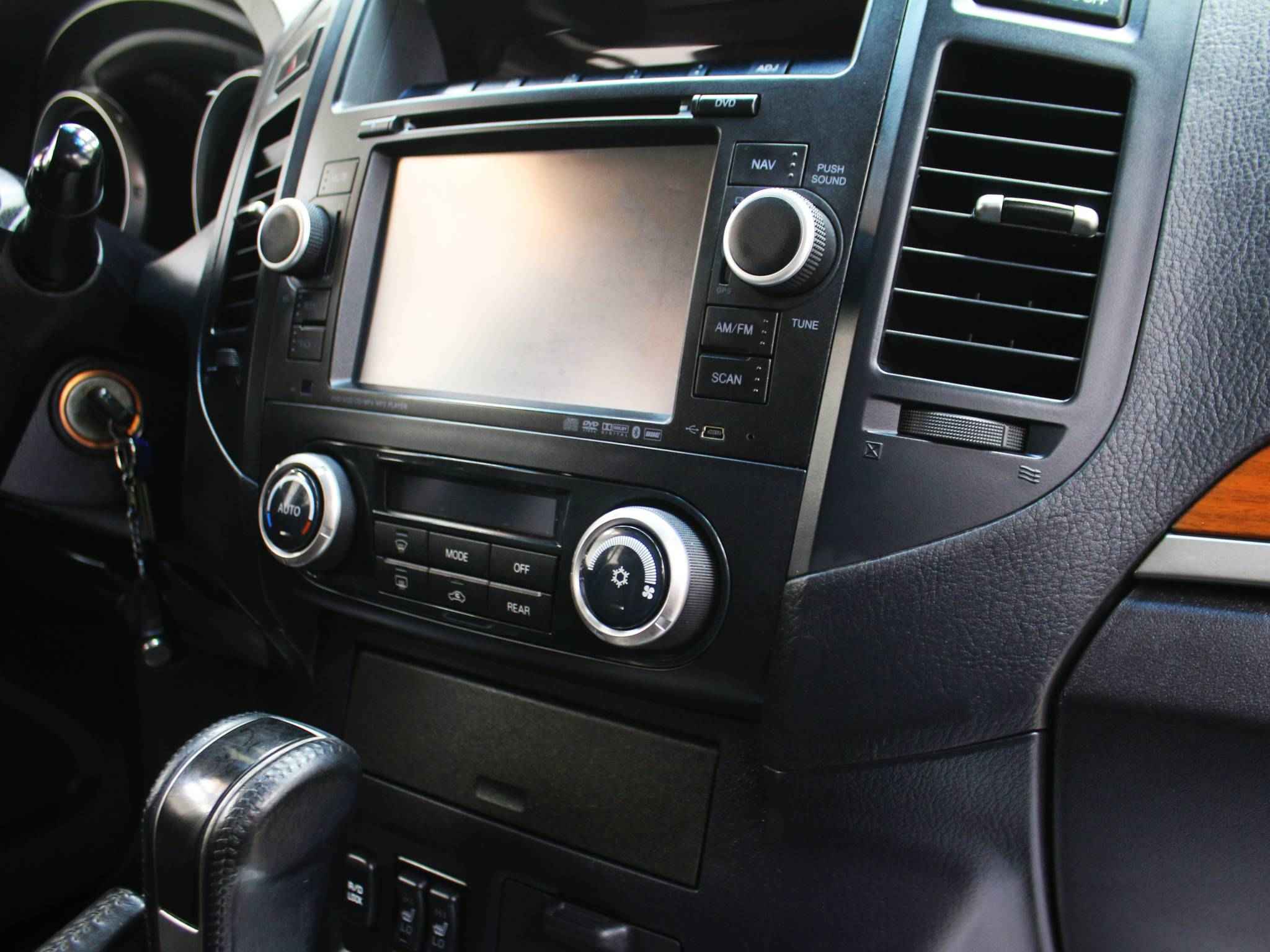 Mitsubishi Pajero, IV