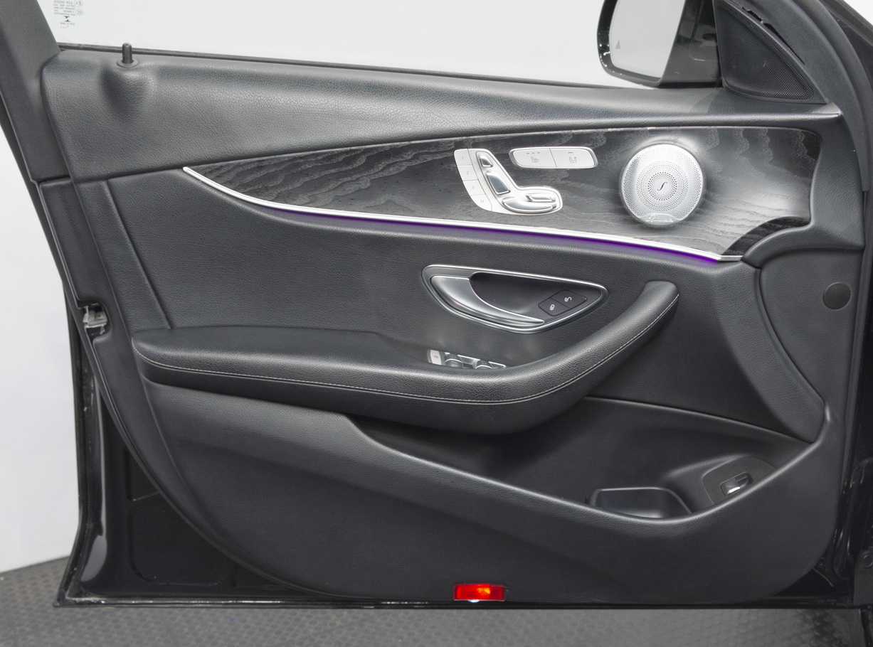 Mercedes-Benz E-Класс 300