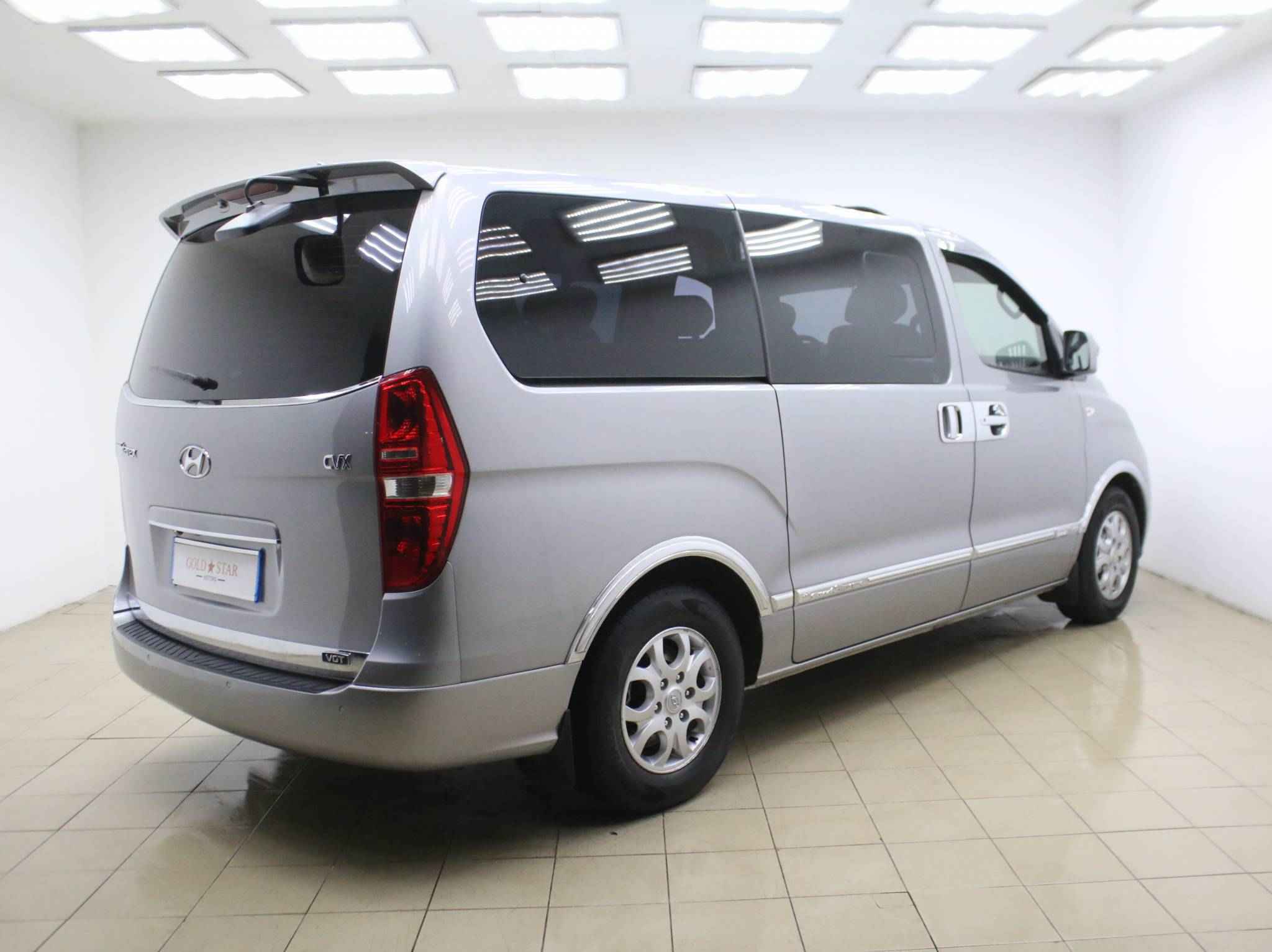 Hyundai Grand Starex, I