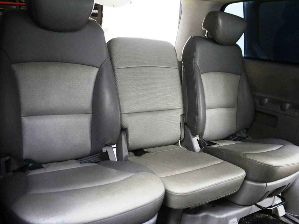 Hyundai Grand Starex, I