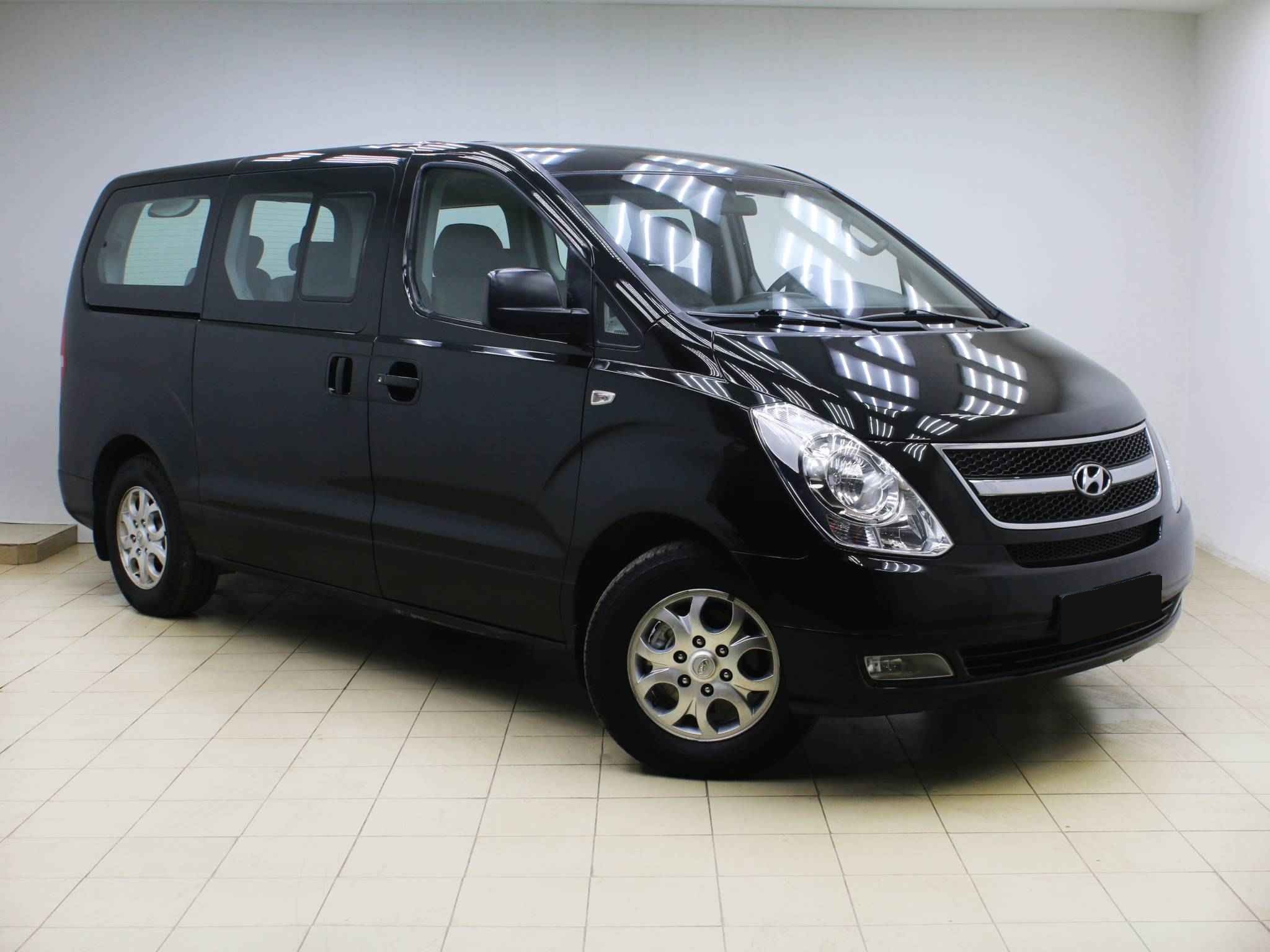 Hyundai Grand Starex, I