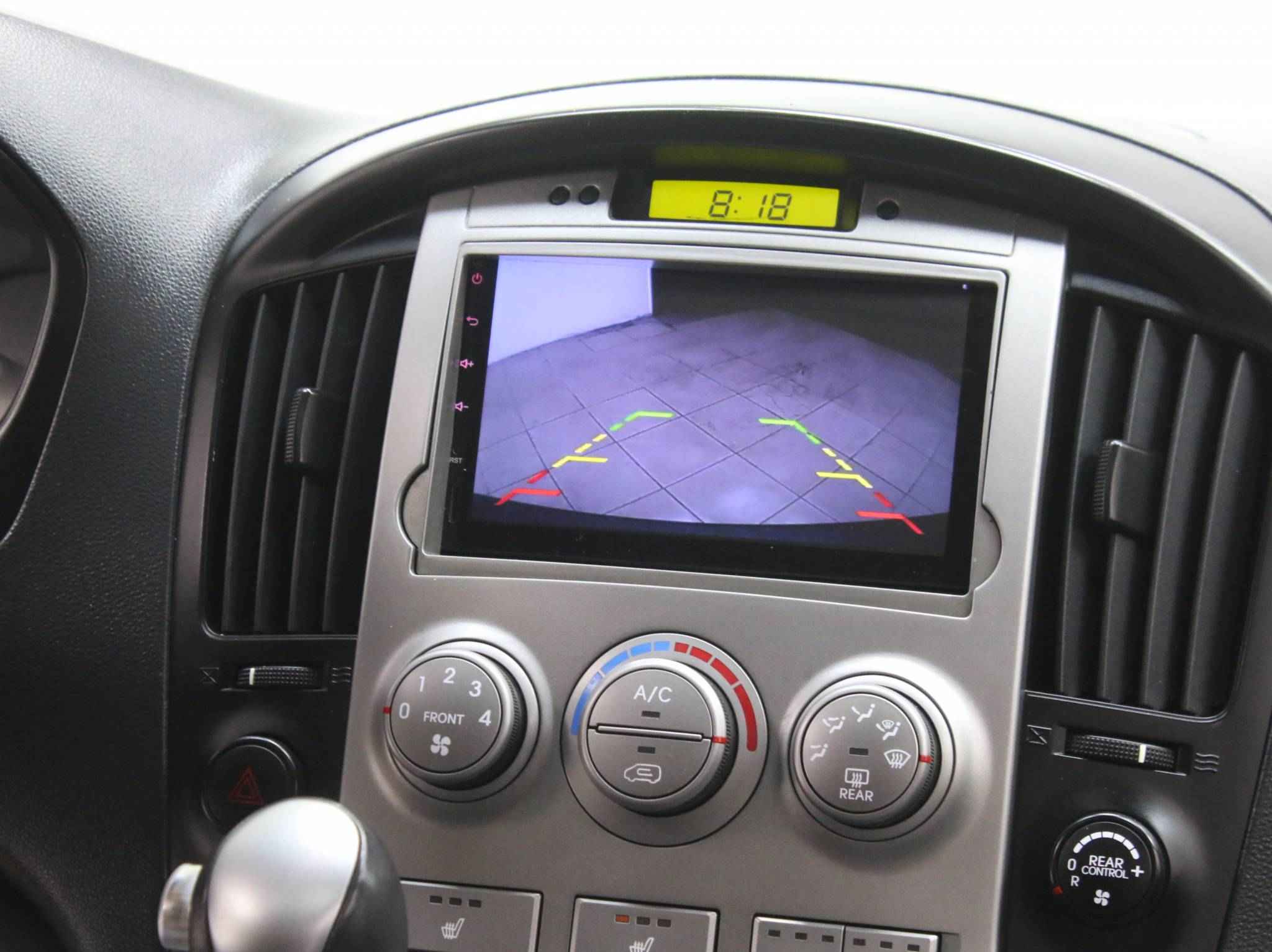 Hyundai Grand Starex, I