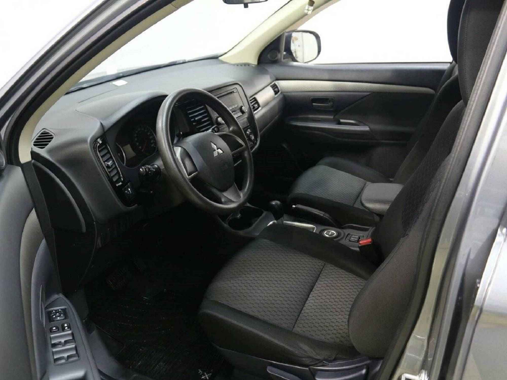 Mitsubishi Outlander, III