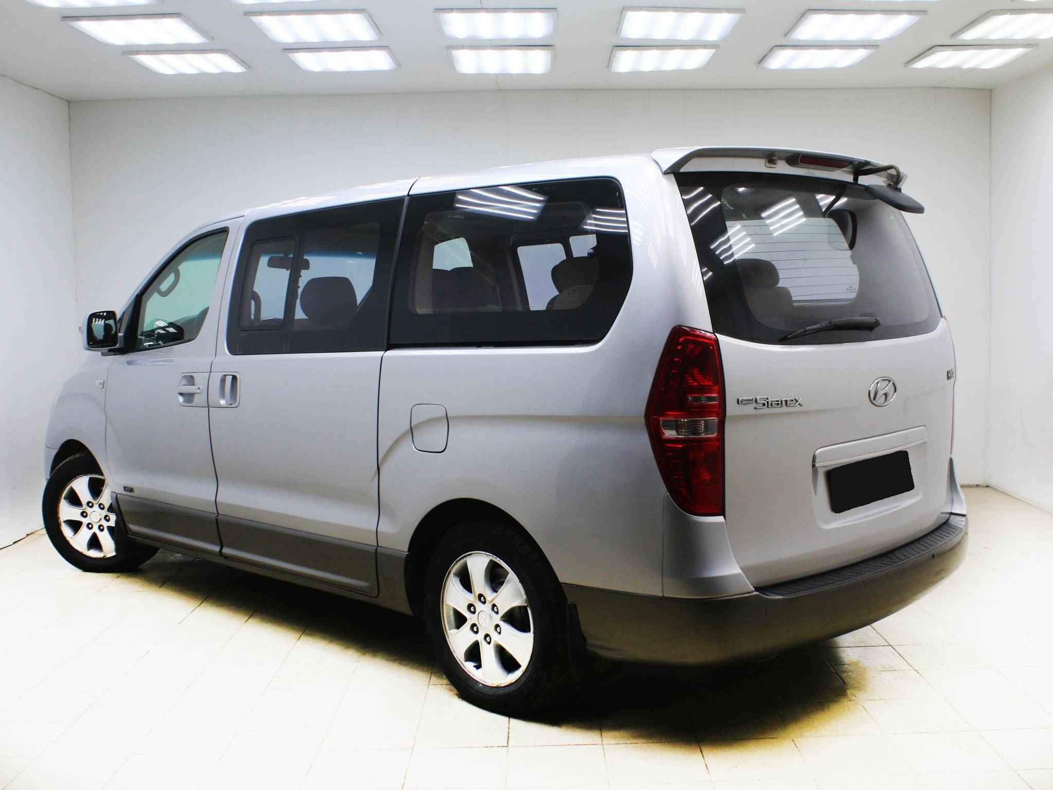 Hyundai Grand Starex, I