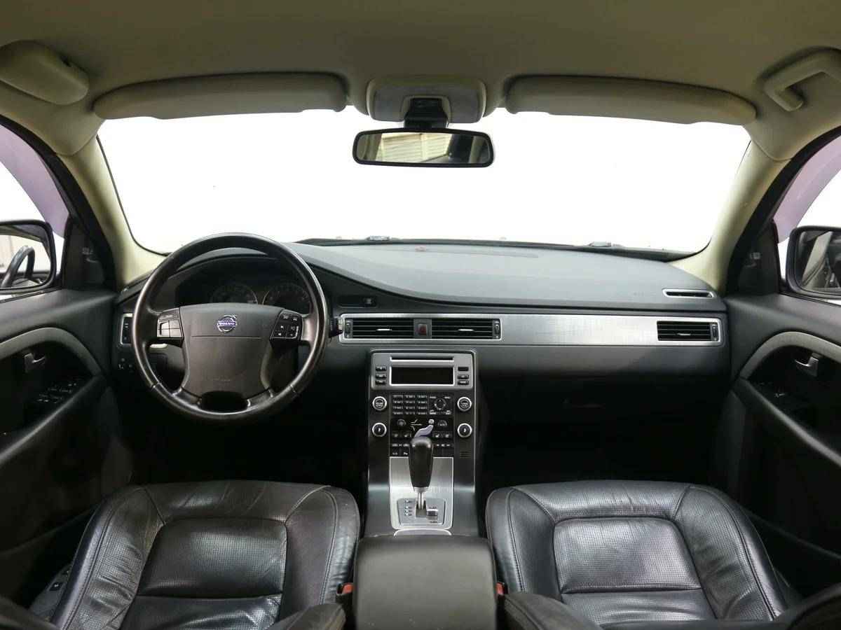 Volvo XC70, II