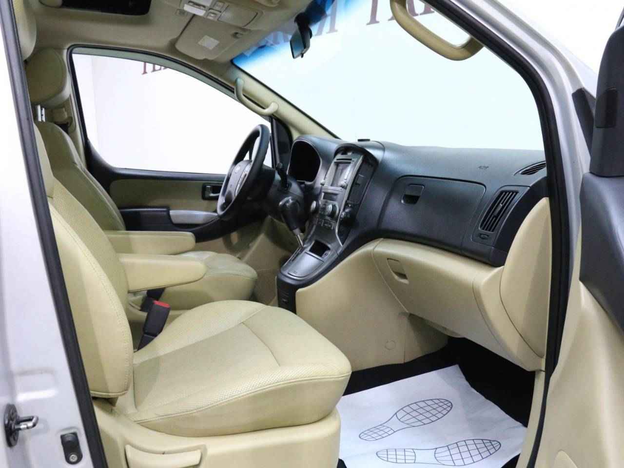 Hyundai Grand Starex, I