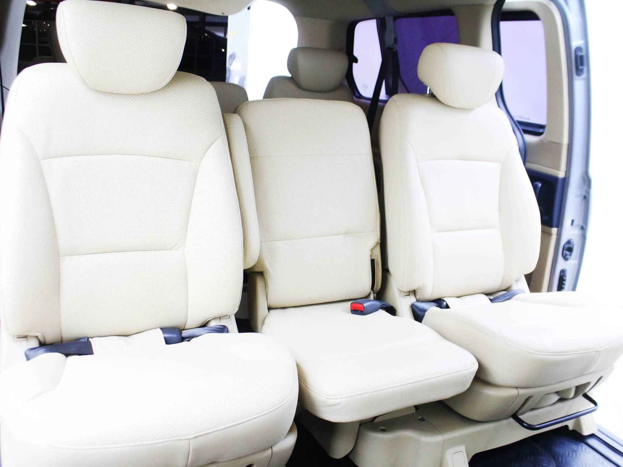 Hyundai Grand Starex, I