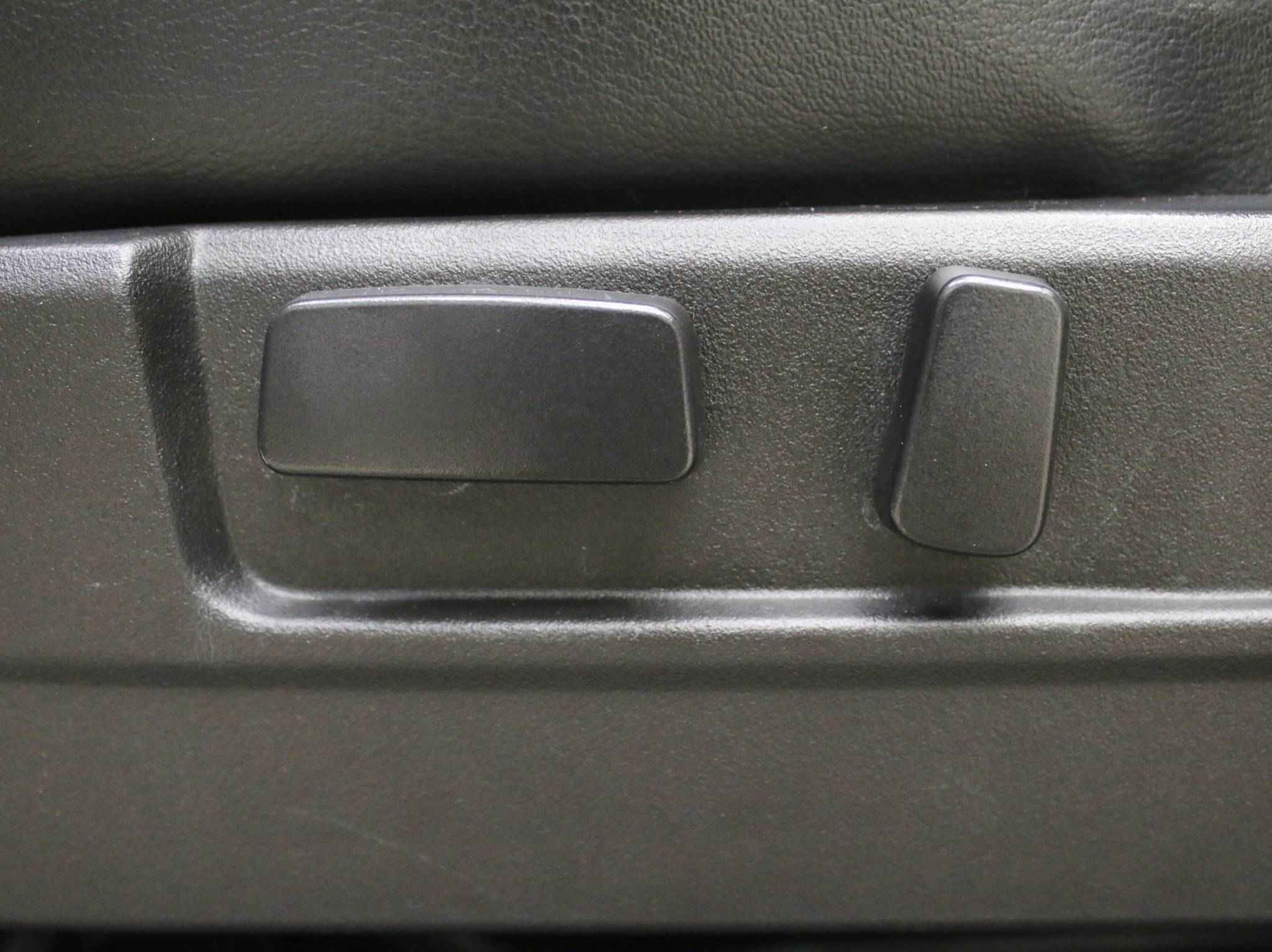 Mitsubishi Pajero Sport, II