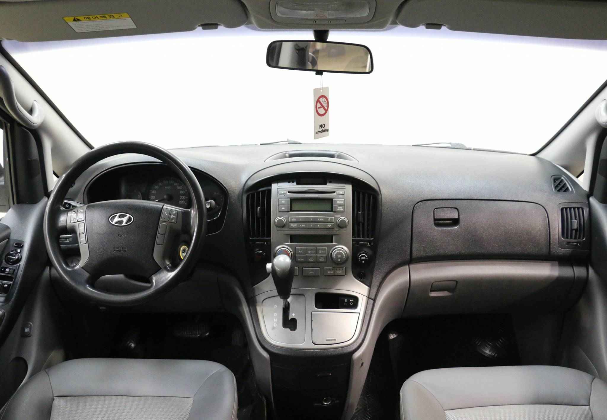 Hyundai Grand Starex, I