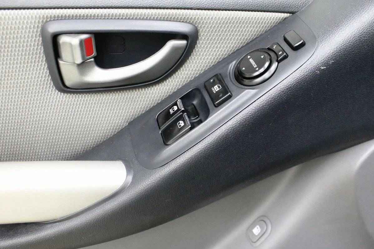 Hyundai Grand Starex, I