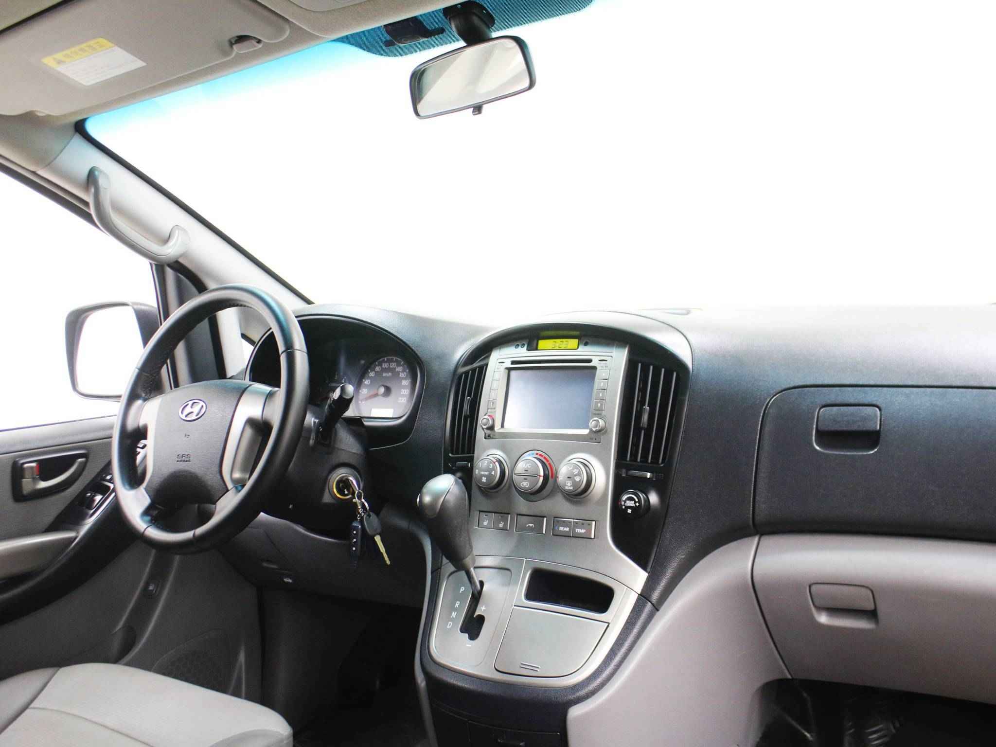 Hyundai Grand Starex, I