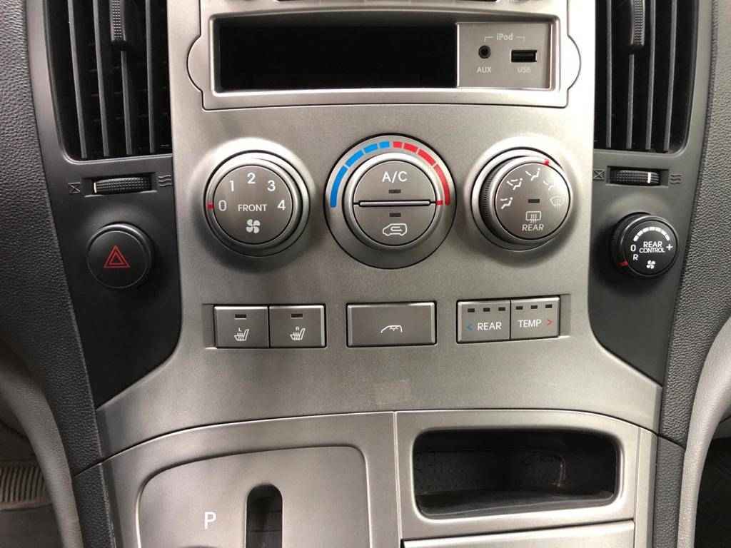 Hyundai Grand Starex, I