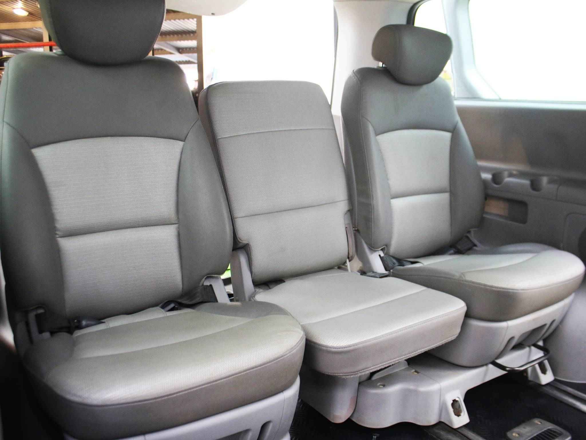 Hyundai Grand Starex, I