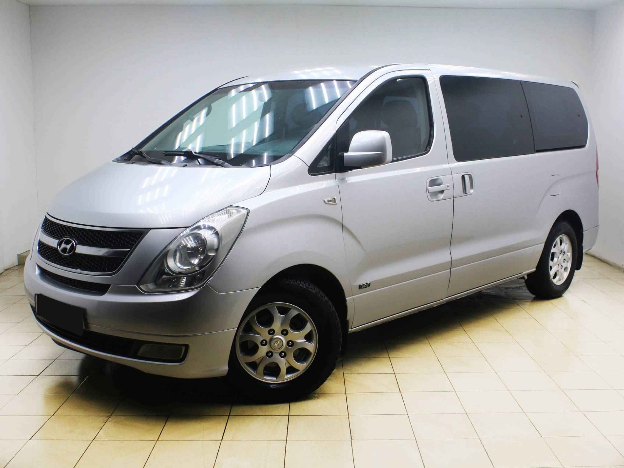 Hyundai Grand Starex, I
