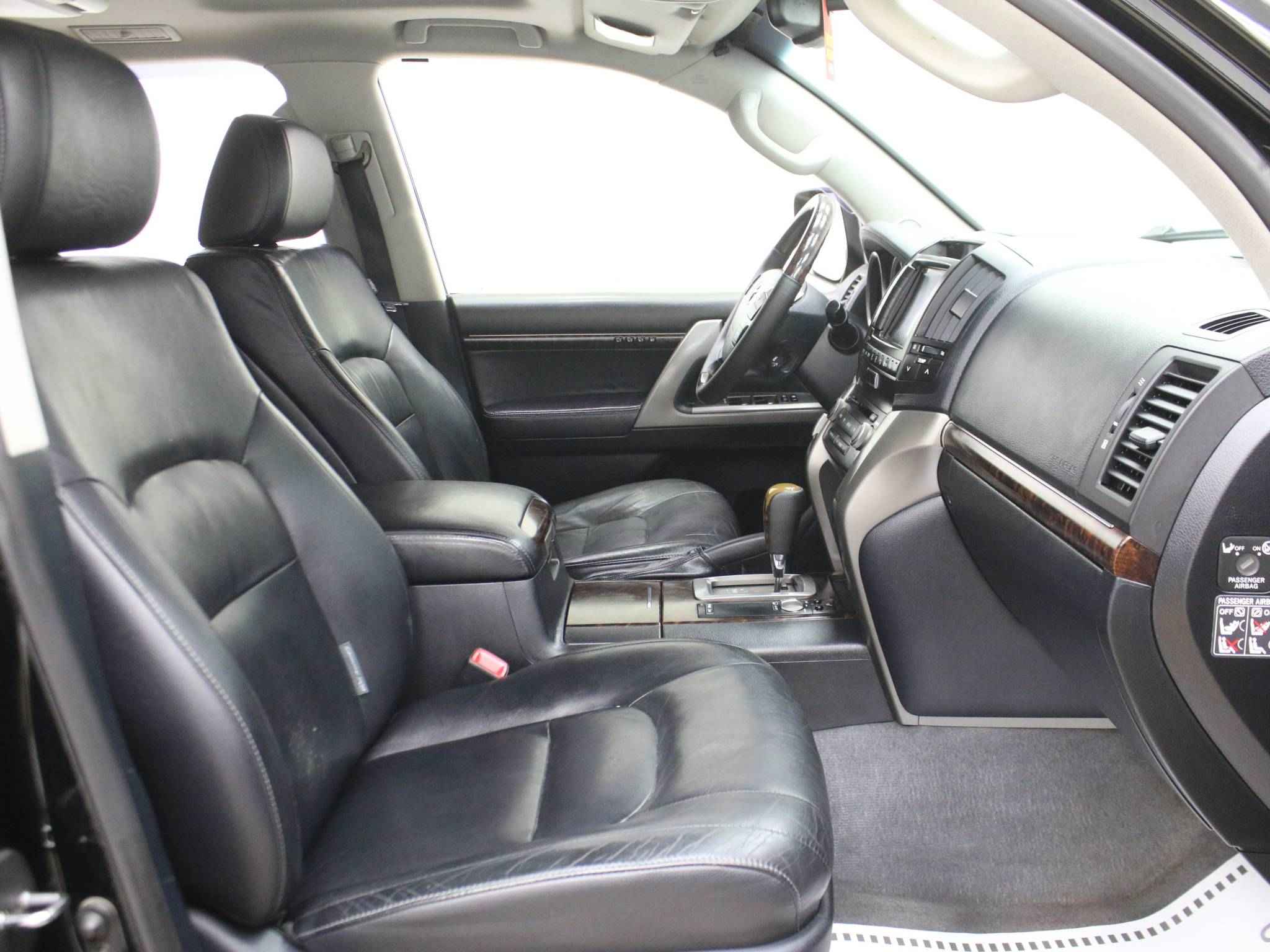 Toyota Land Cruiser, 200 Series