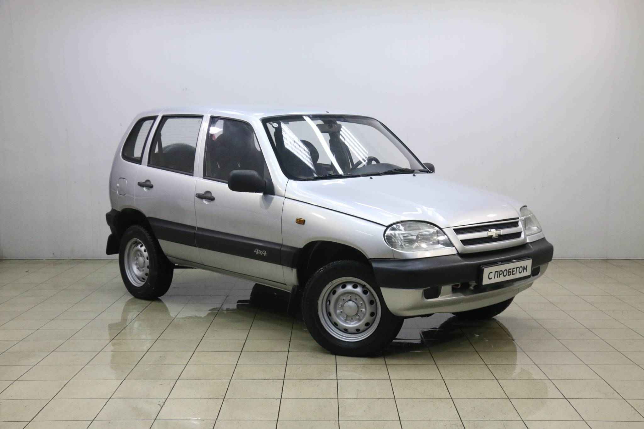 Chevrolet Niva, I