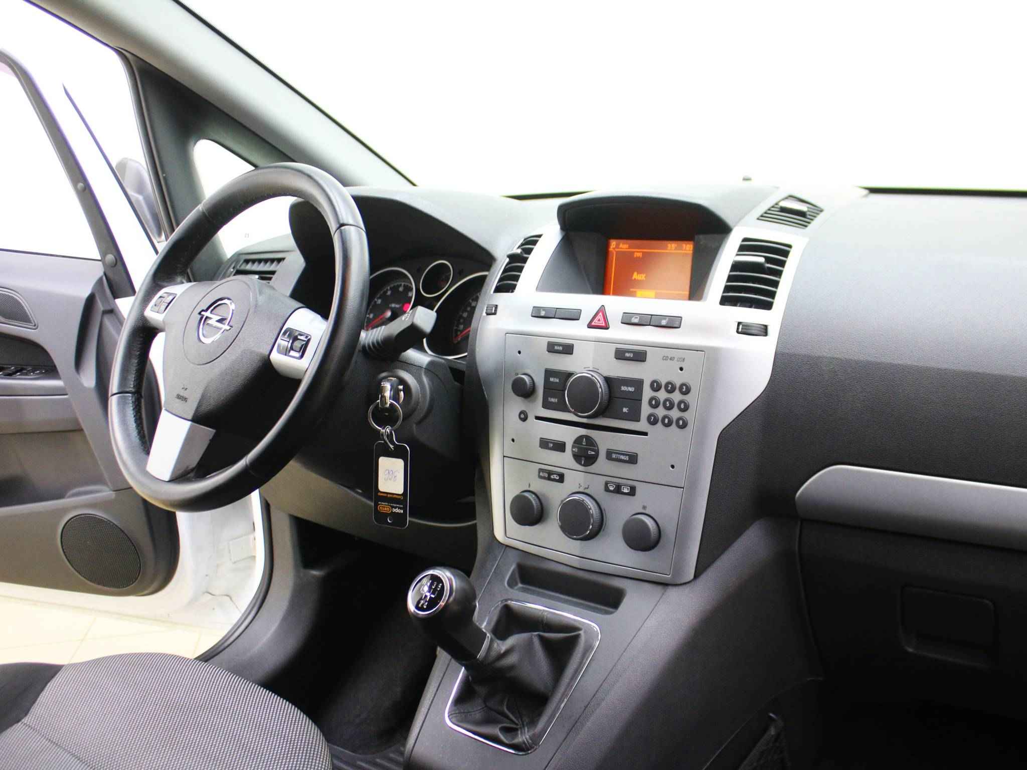 Opel Zafira, B Рестайлинг